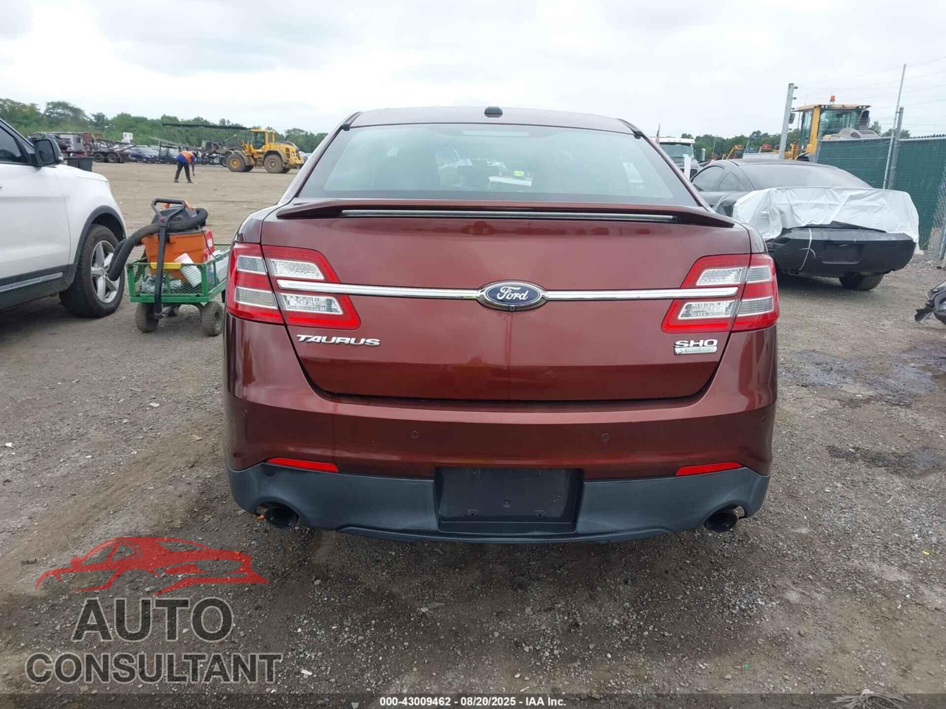 FORD TAURUS 2015 - 1FAHP2KT8FG174776