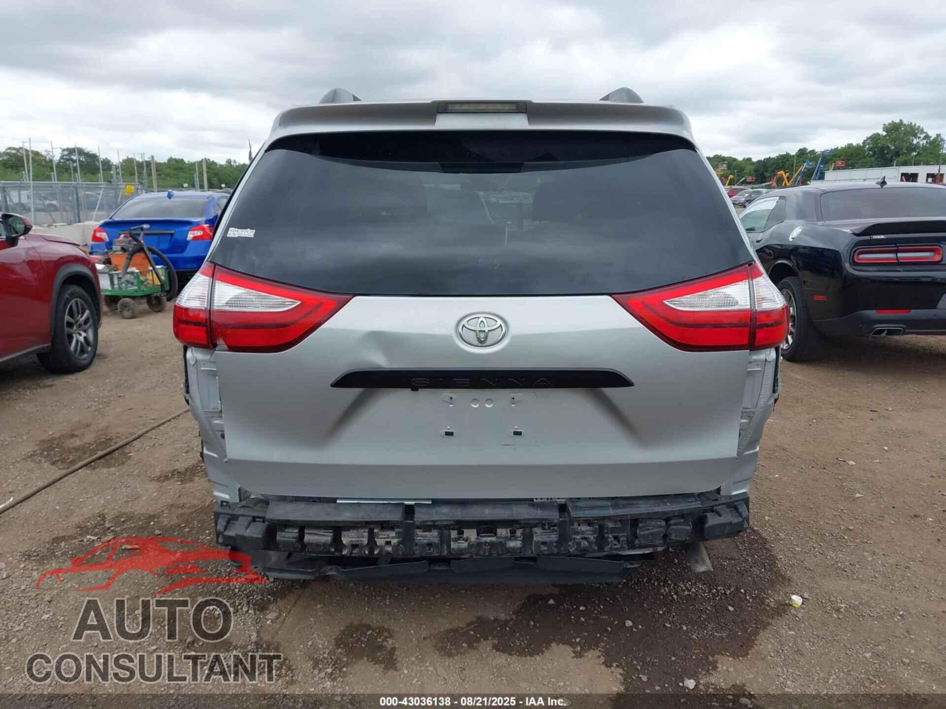 TOYOTA SIENNA 2019 - 5TDZZ3DC9KS997745