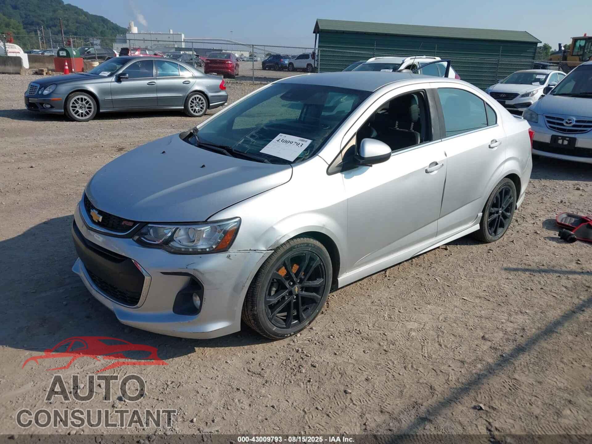 CHEVROLET SONIC 2017 - 1G1JF5SB1H4103763