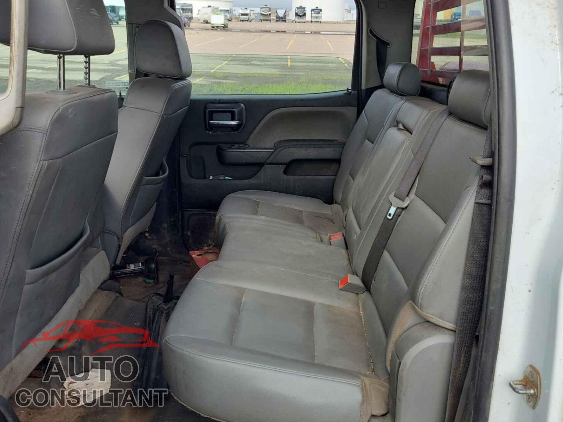 CHEVROLET SILVERADO 2019 - 1GC1KREG9KF178952