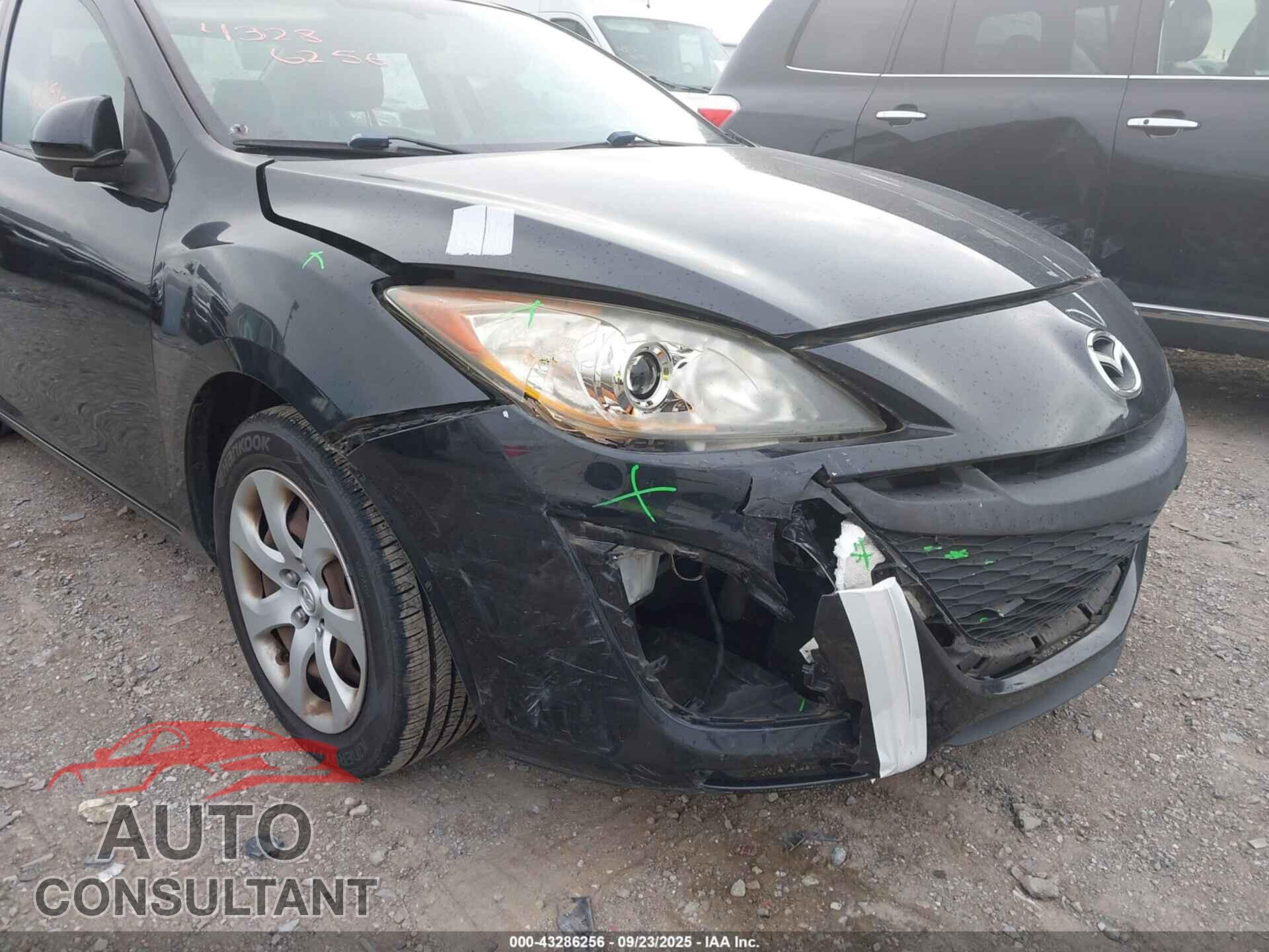 MAZDA MAZDA3 2011 - JM1BL1UG6B1361386