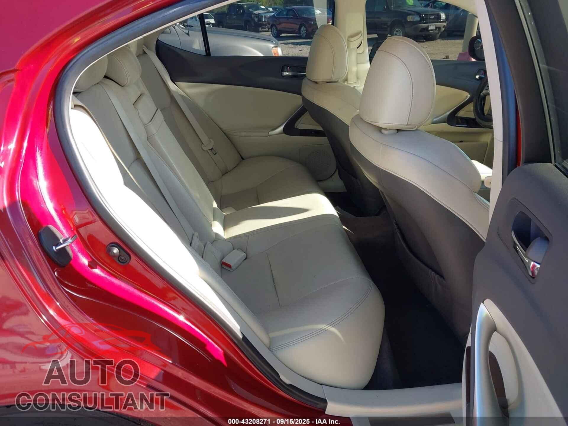 LEXUS IS 250 2011 - JTHCF5C26B5049262