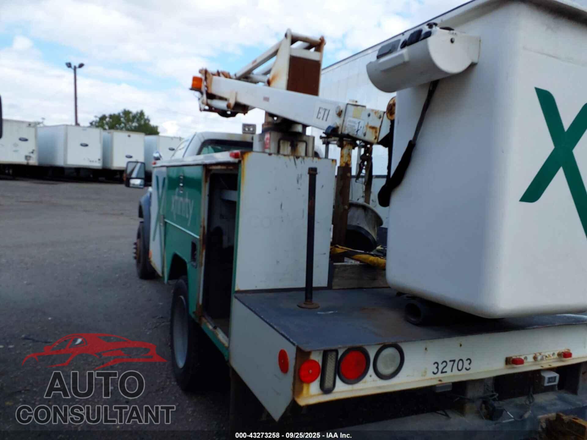 FORD F-450 CHASSIS 2009 - 1FDAF46Y49EB15574