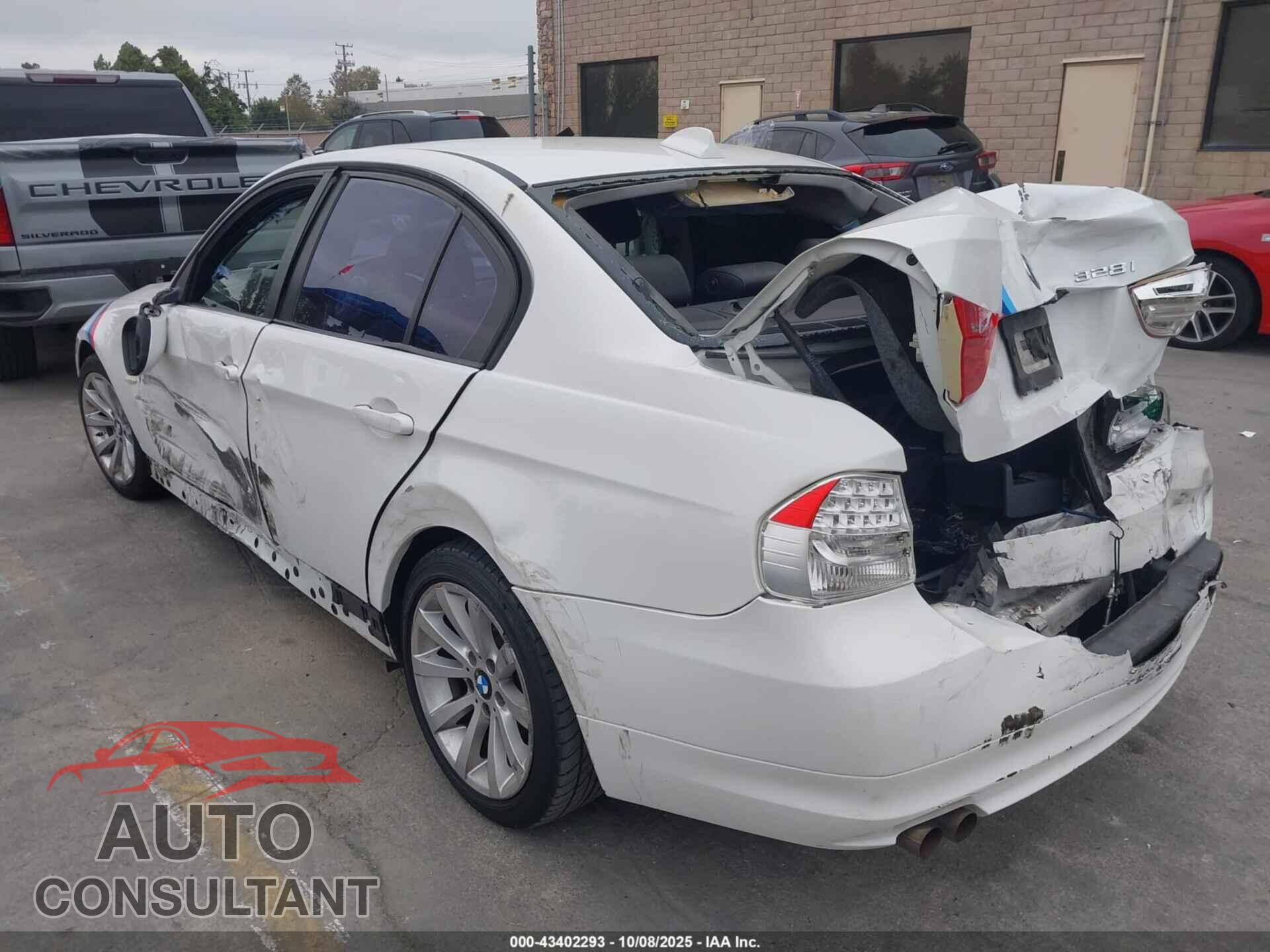 BMW 328I 2011 - WBAPH5G59BNM75221