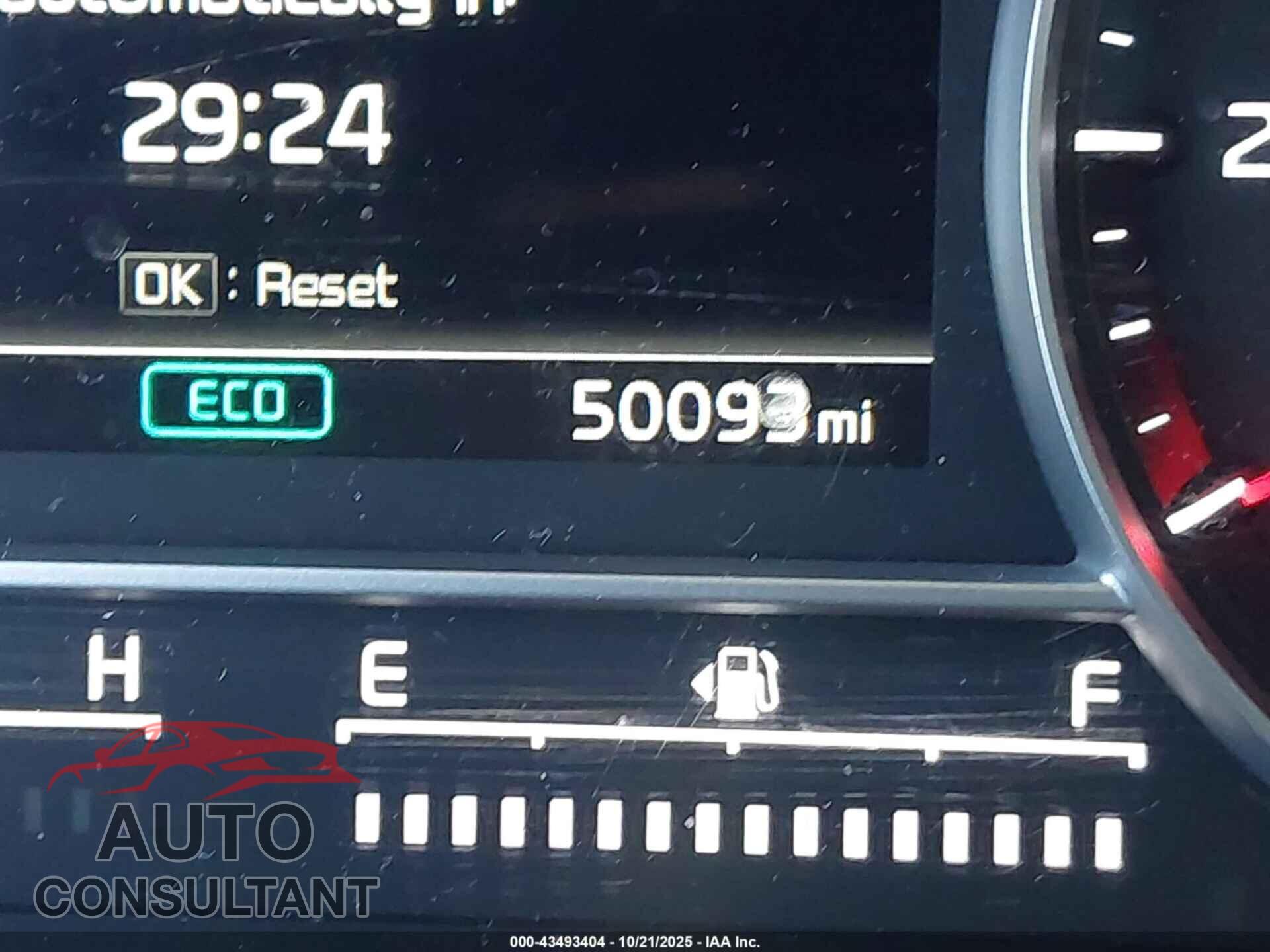 KIA SORENTO 2023 - 5XYRL4LC0PG228970