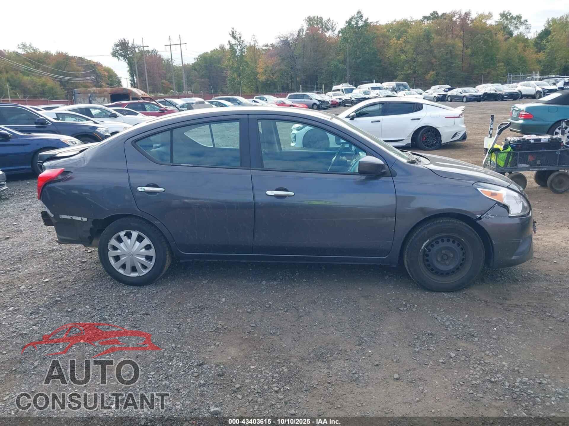 NISSAN VERSA 2015 - 3N1CN7AP8FL897649