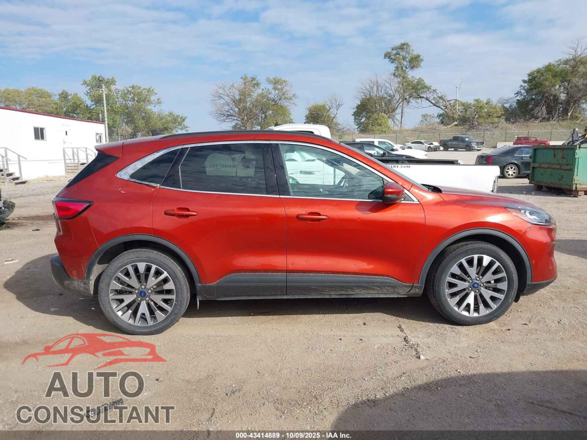 FORD ESCAPE 2020 - 1FMCU9J97LUB10880