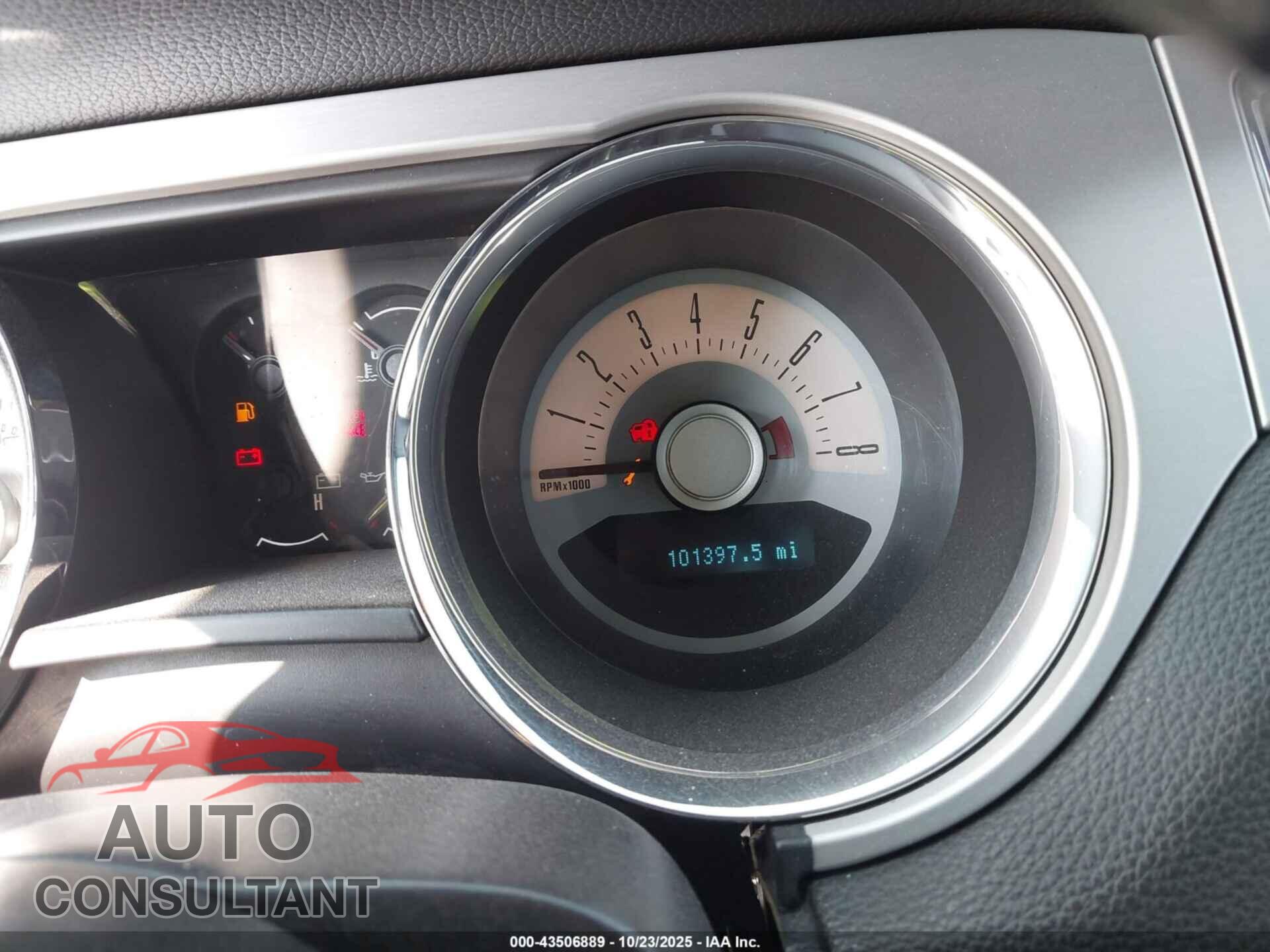 FORD MUSTANG 2012 - 1ZVBP8CF5C5286886