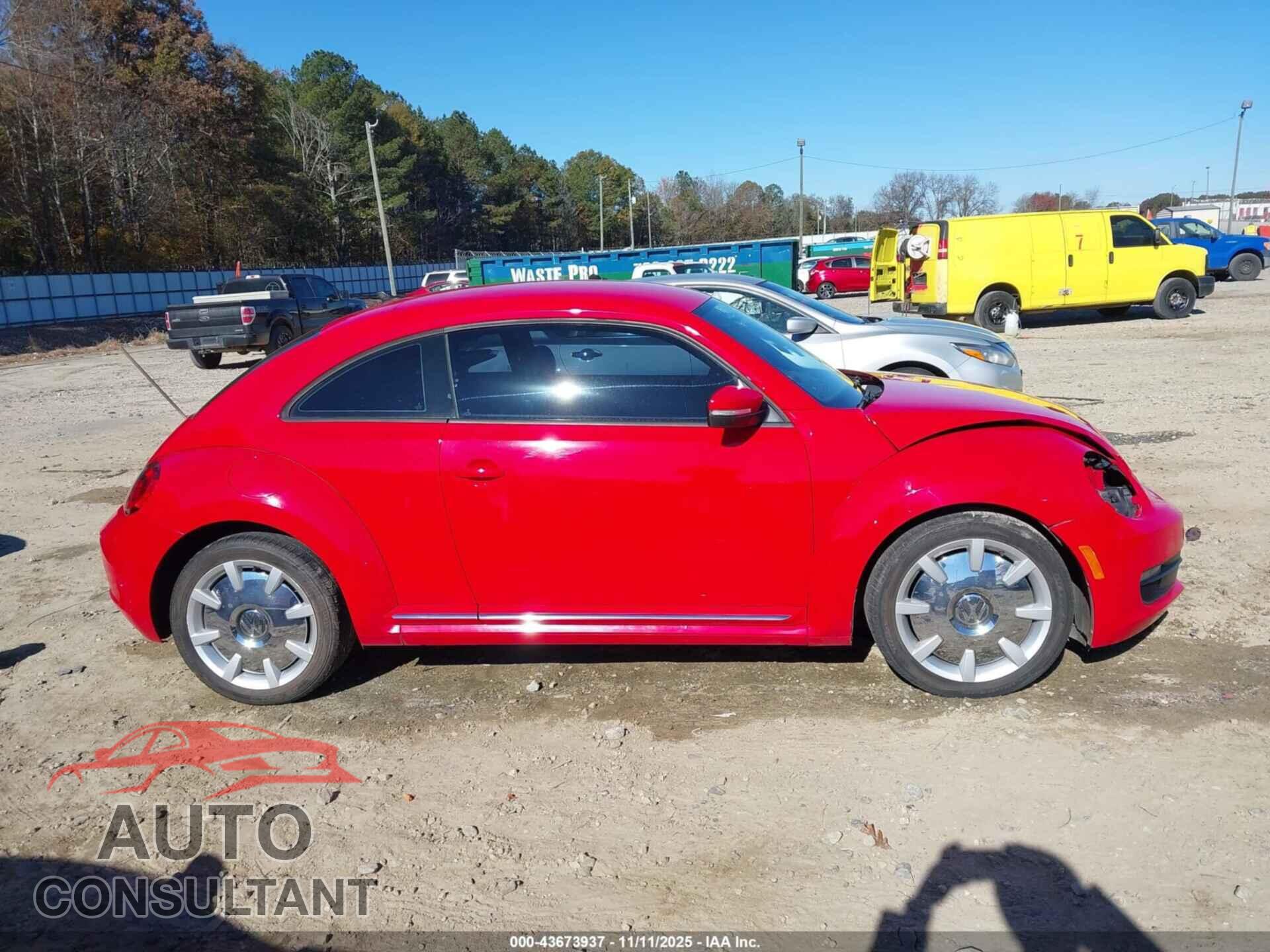 VOLKSWAGEN BEETLE 2012 - 3VWJP7AT3CM604013