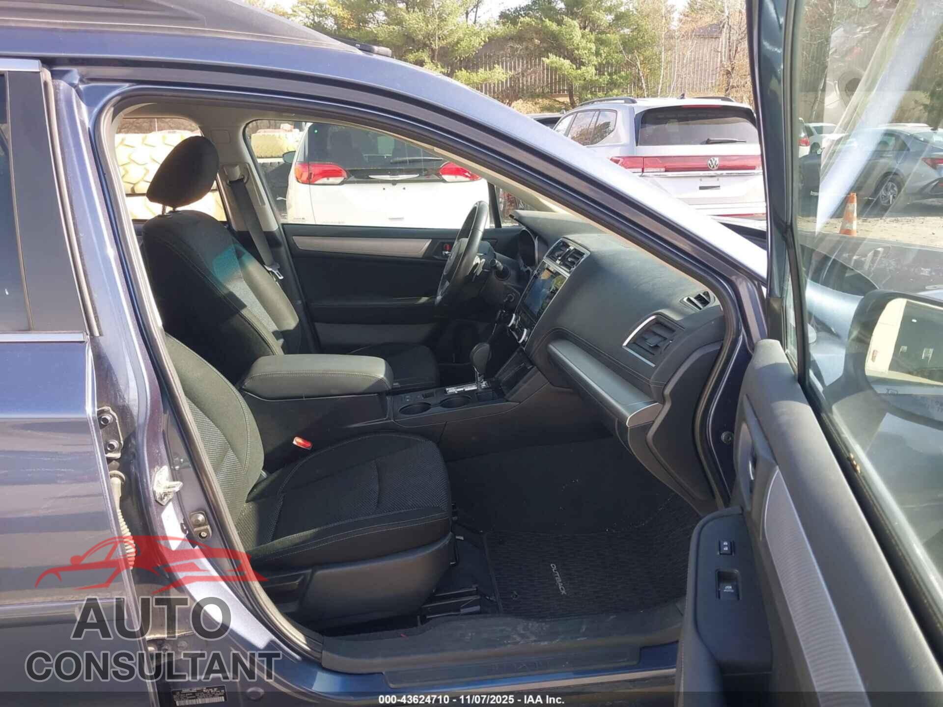 SUBARU OUTBACK 2018 - 4S4BSACCXJ3265244