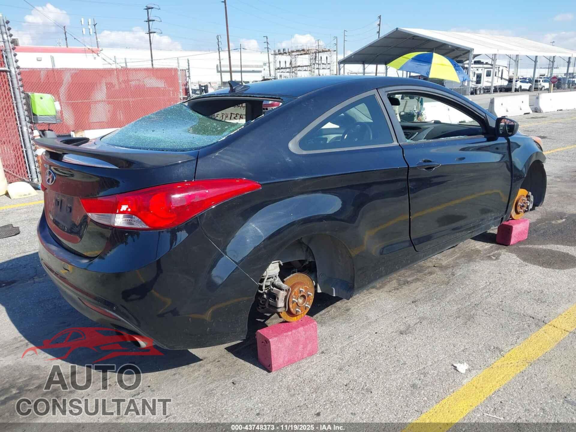 HYUNDAI ELANTRA 2013 - KMHDH6AE5DU016390