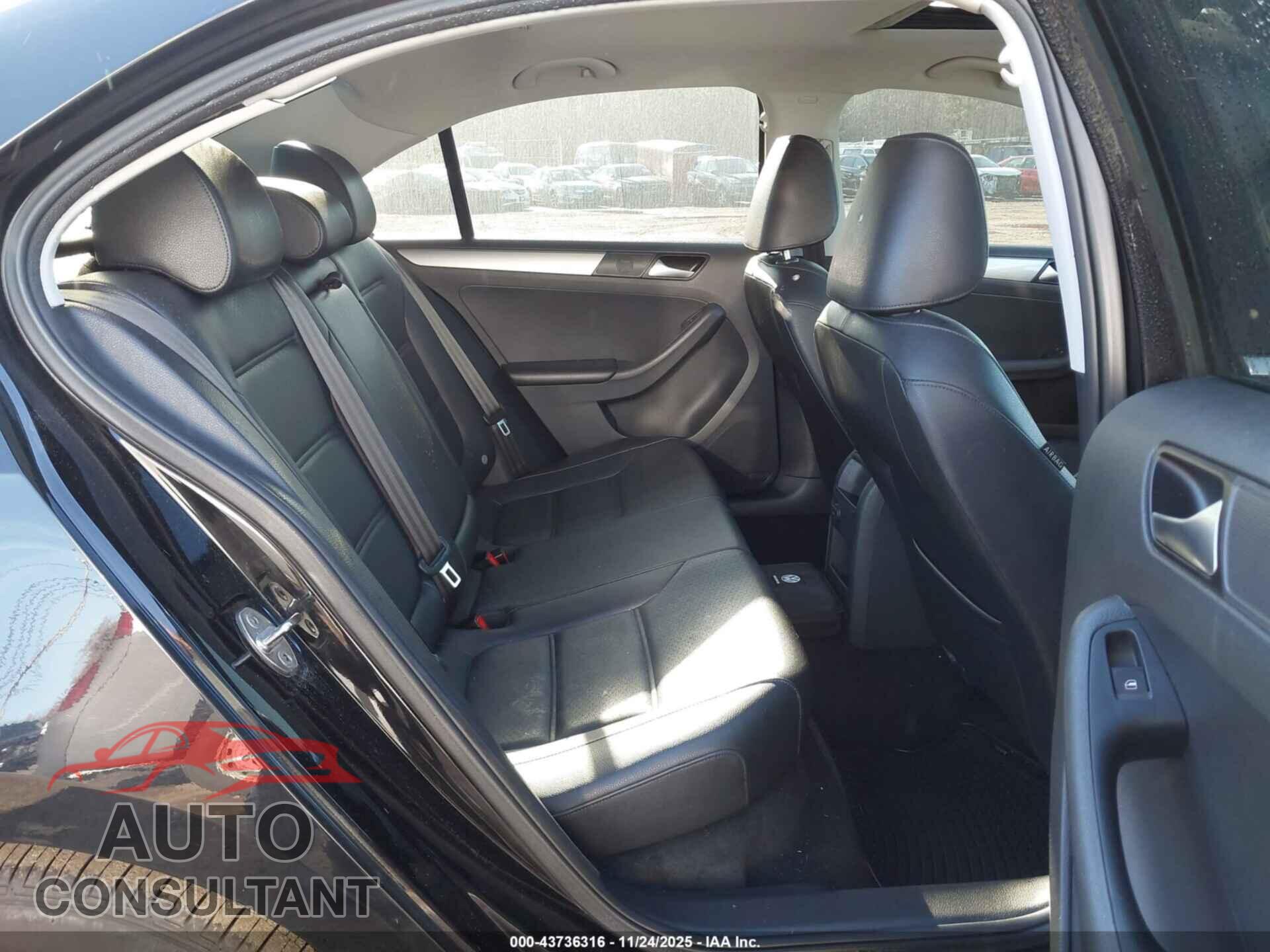 VOLKSWAGEN JETTA 2017 - 3VWDB7AJ7HM294143