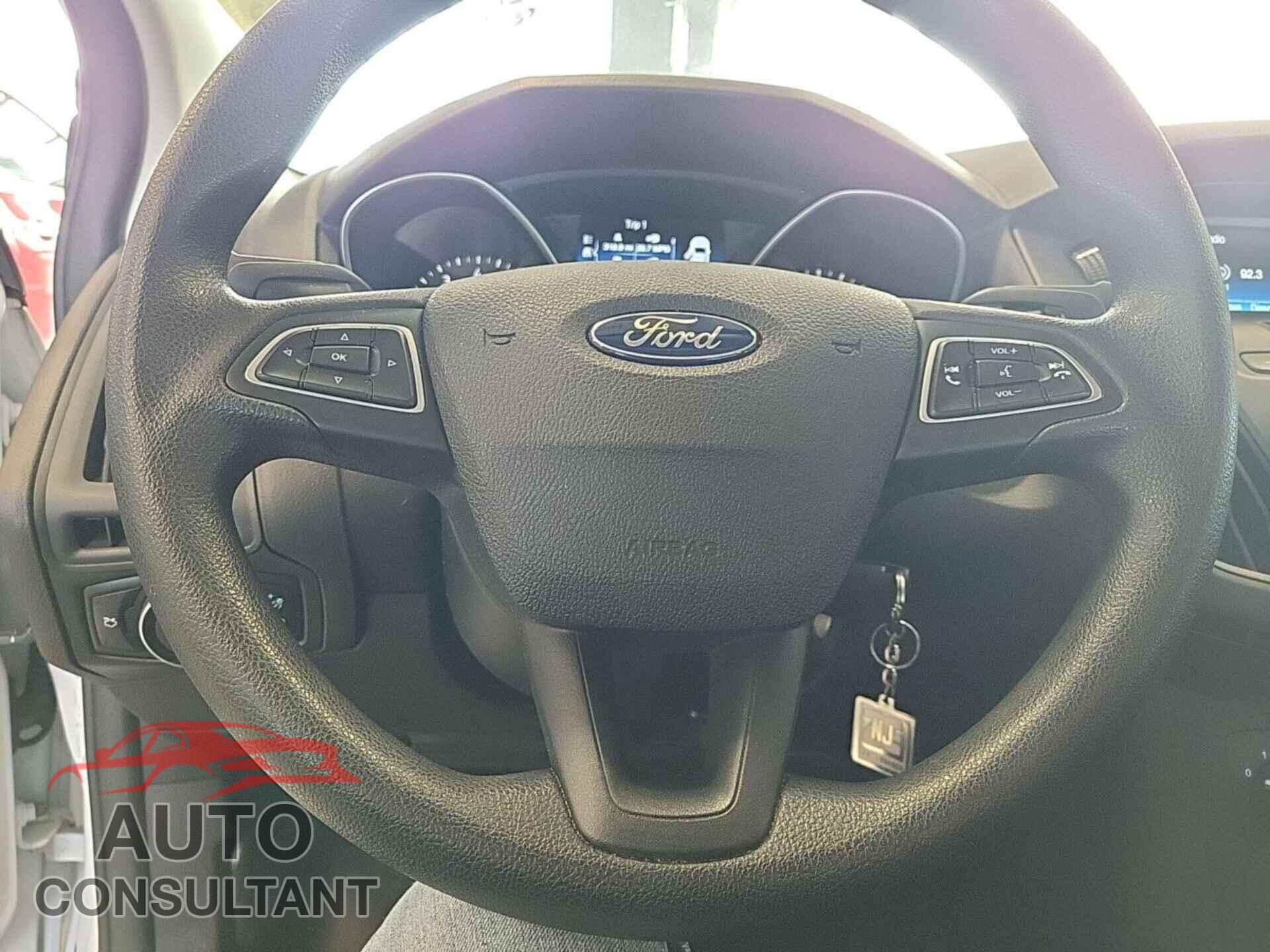 FORD FOCUS 2016 - 1FADP3E2XGL226067