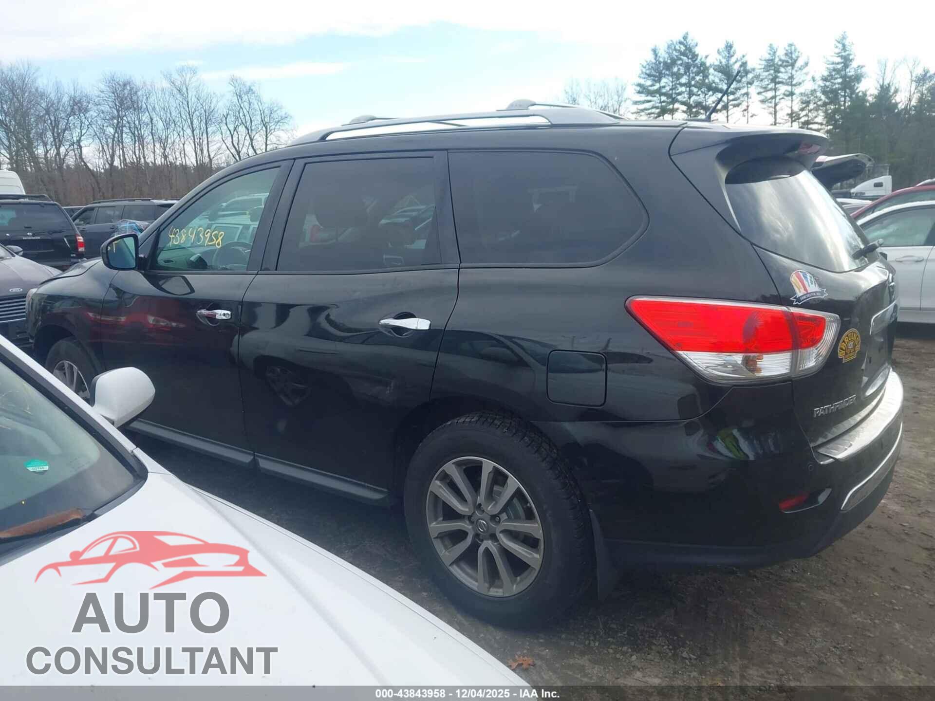 NISSAN PATHFINDER 2016 - 5N1AR2MMXGC669982
