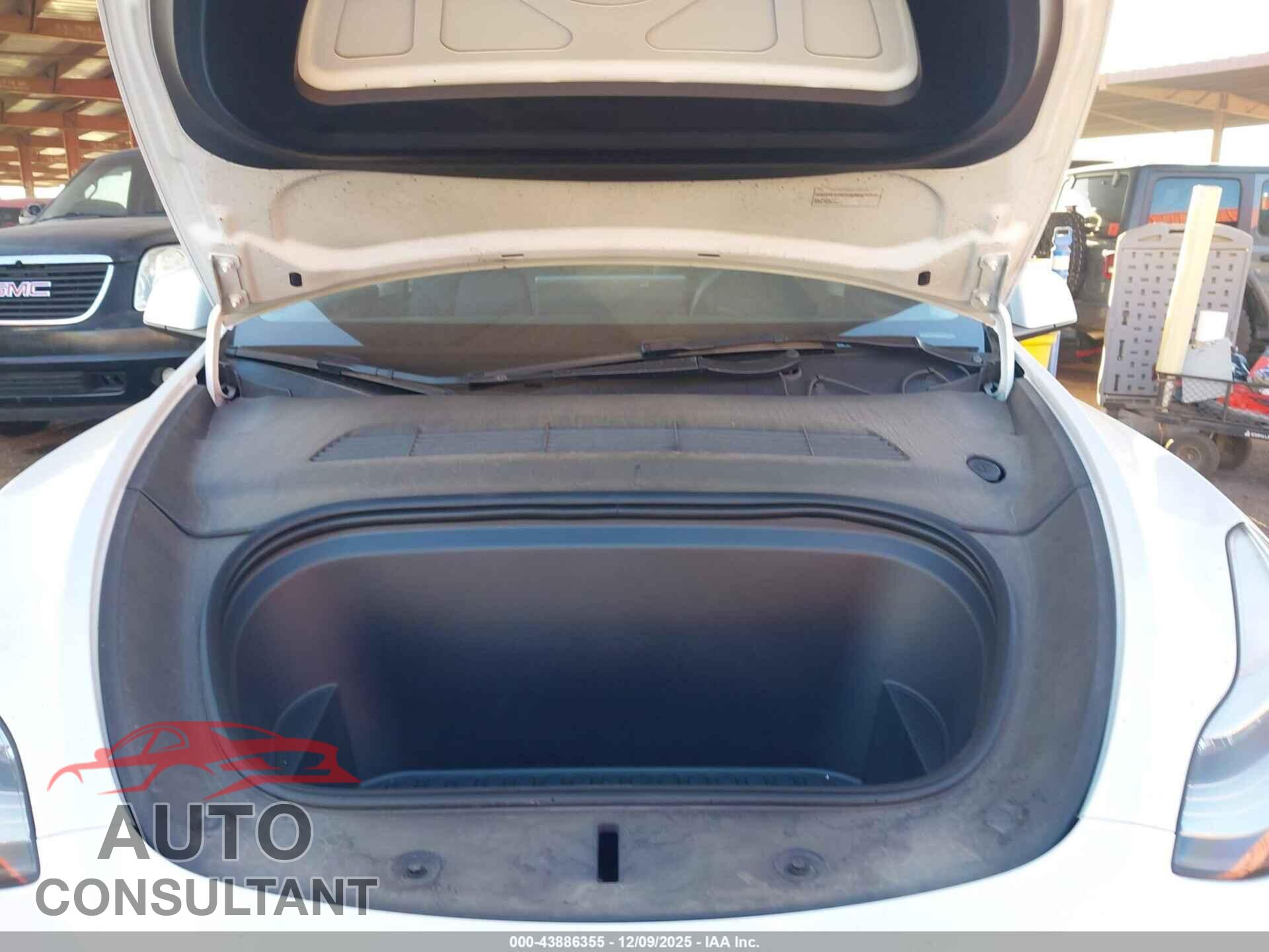 TESLA MODEL Y 2022 - 7SAYGDEE1NA015657