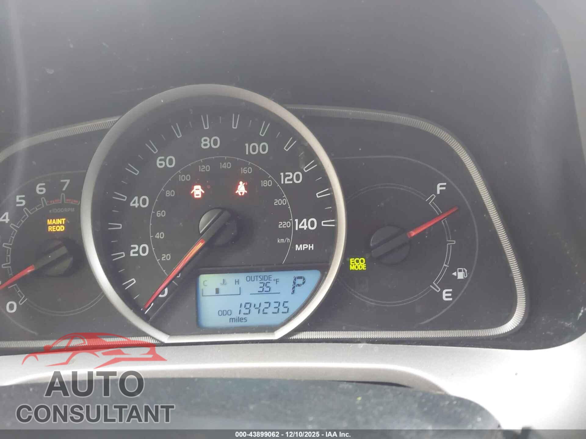 TOYOTA RAV4 2013 - 2T3BFREV8DW067382