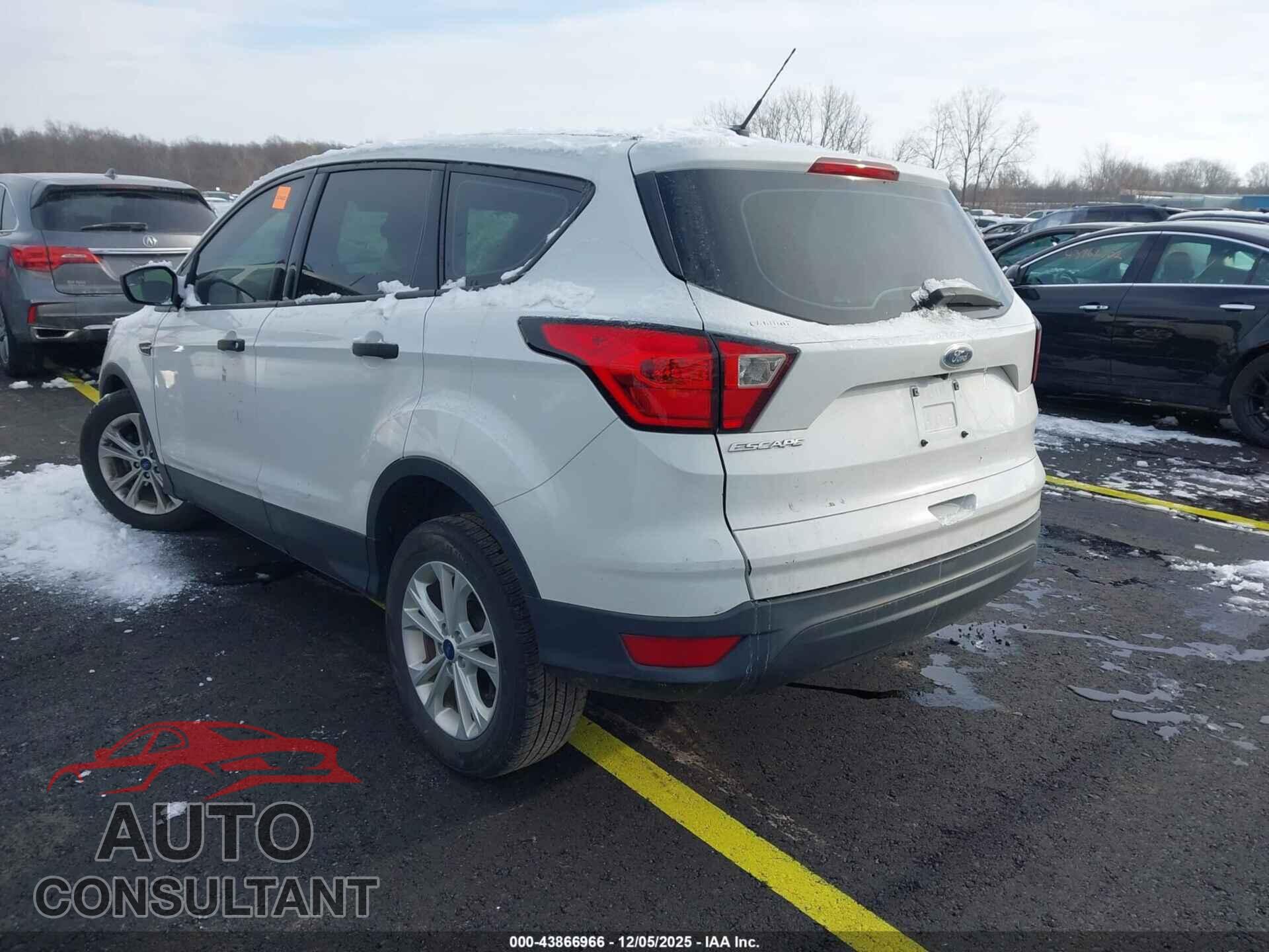 FORD ESCAPE 2019 - 1FMCU0F73KUA32311