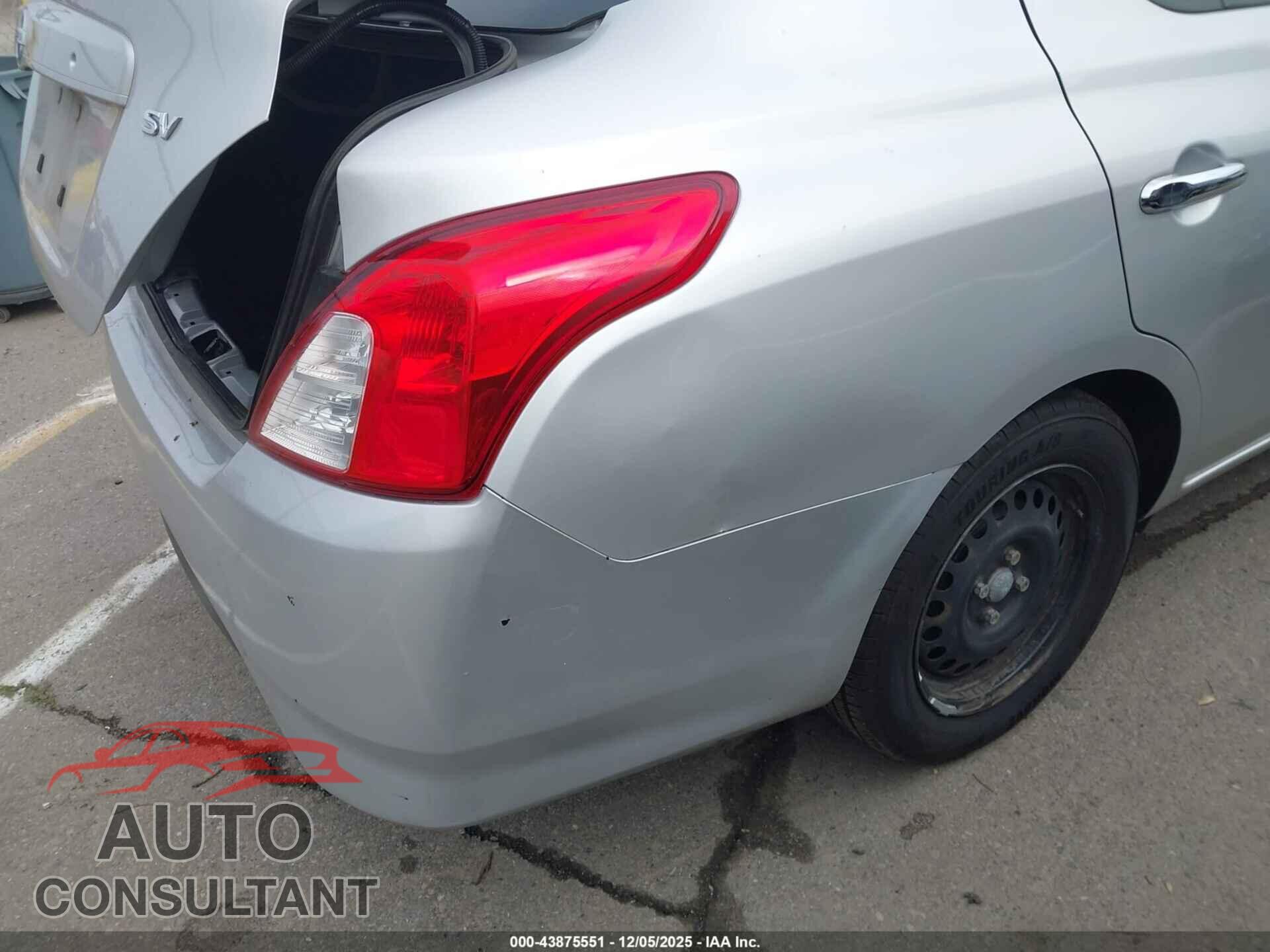NISSAN VERSA 2019 - 3N1CN7AP5KL842473