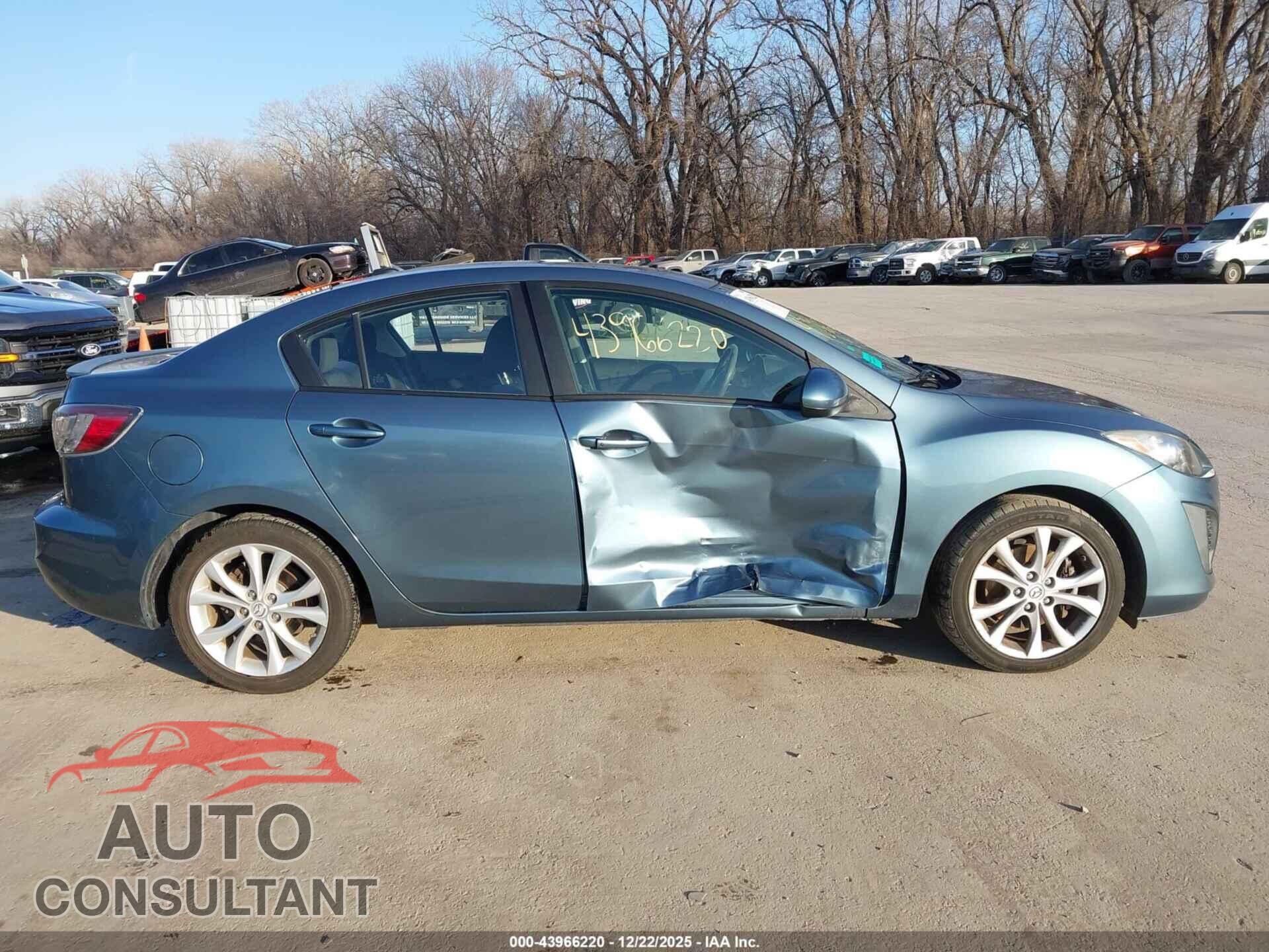 MAZDA MAZDA3 2011 - JM1BL1U62B1412874