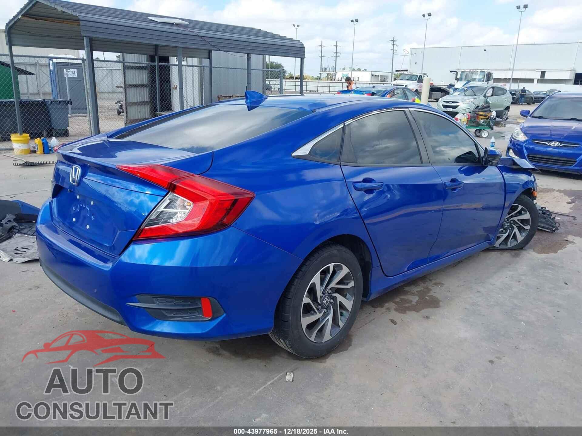 HONDA CIVIC 2018 - 2HGFC2F72JH523567