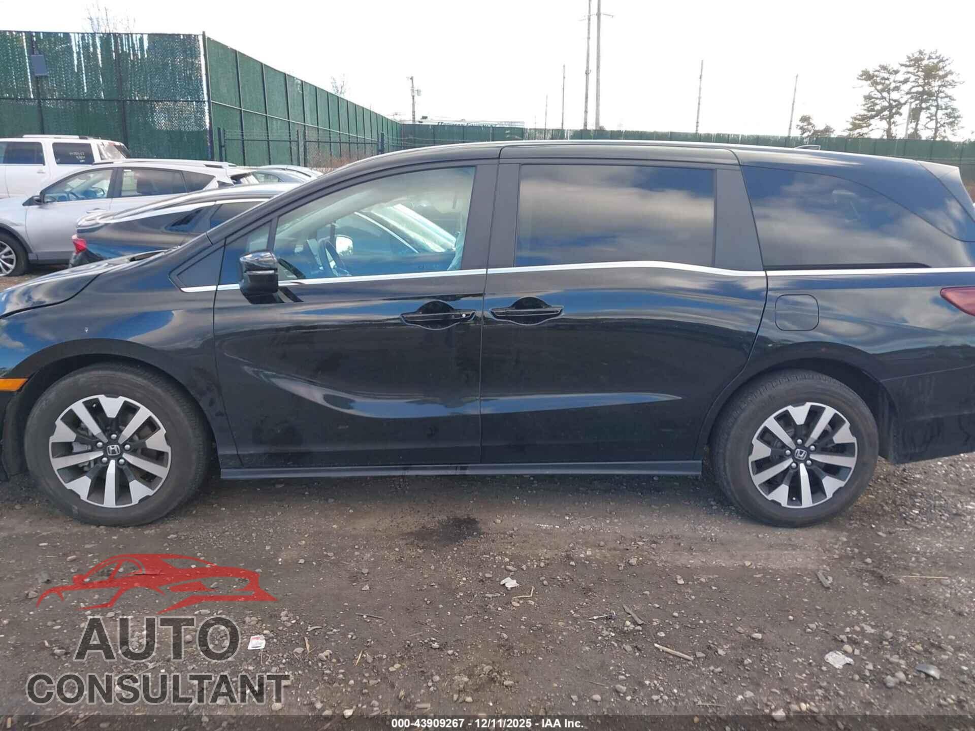 HONDA ODYSSEY 2025 - 5FNRL6H67SB020759