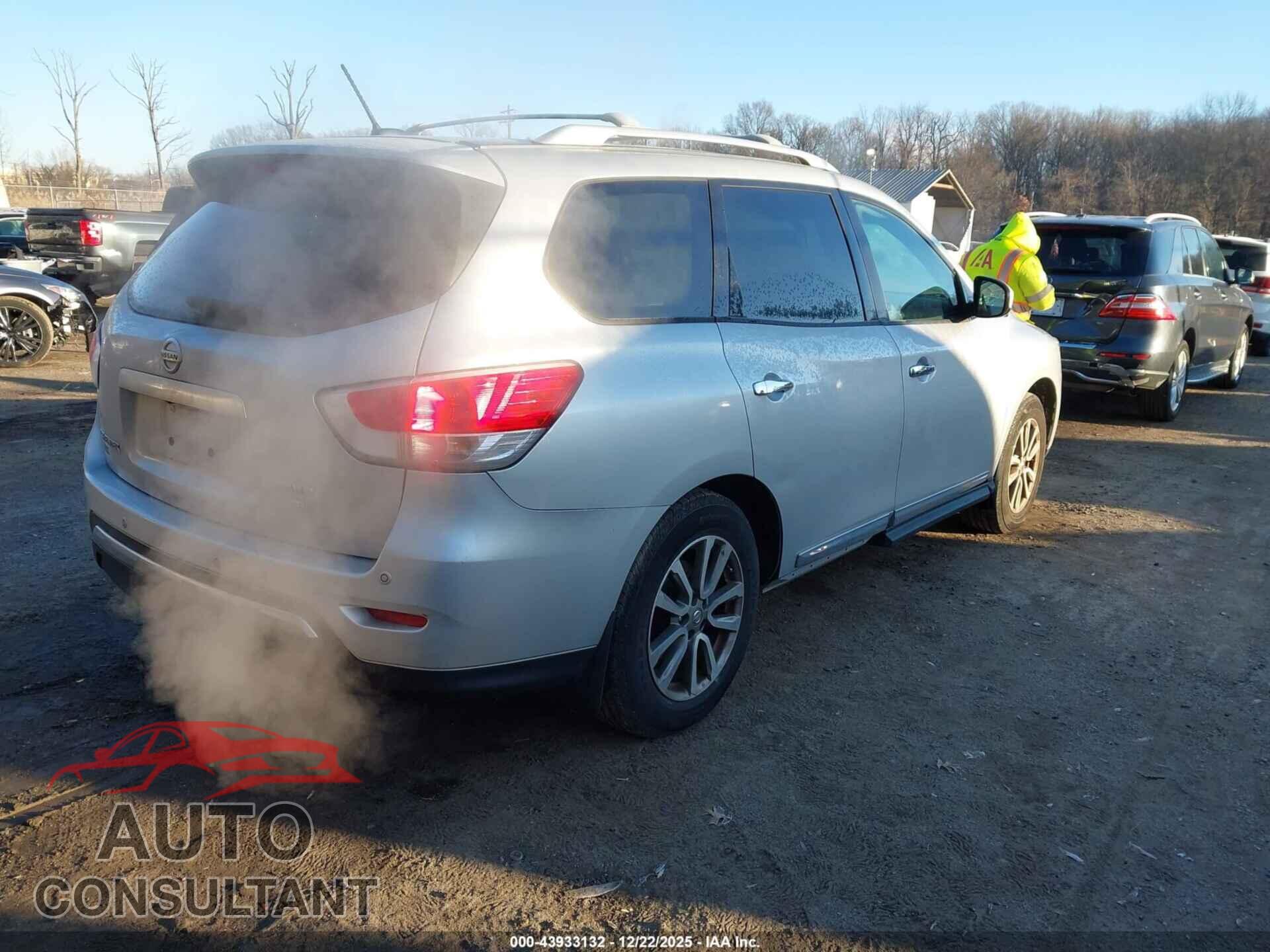 NISSAN PATHFINDER 2015 - 5N1AR2MM1FC689634