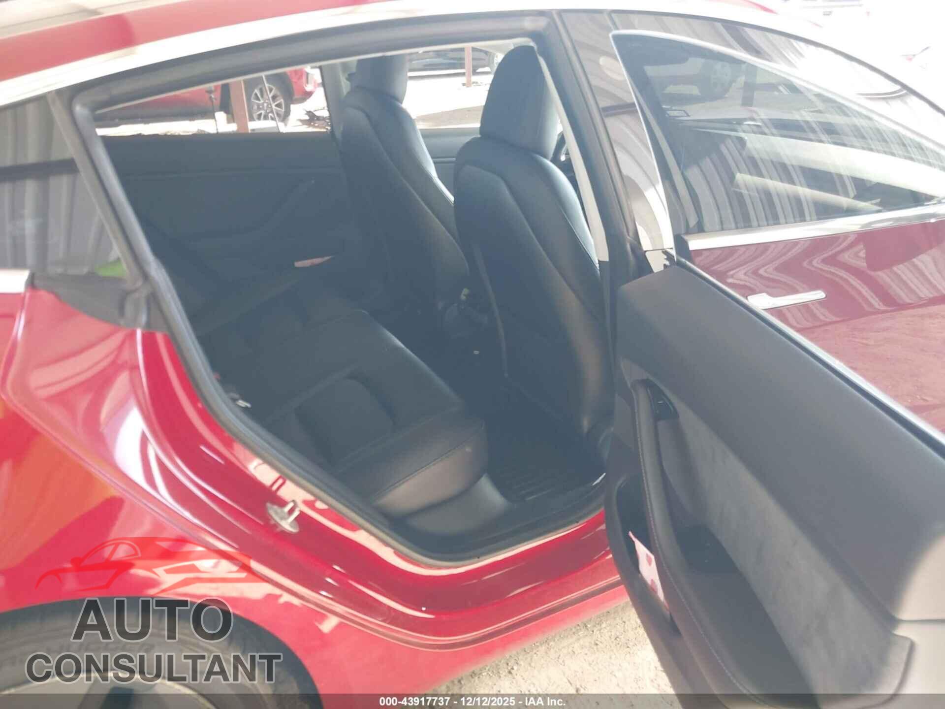 TESLA MODEL 3 2018 - 5YJ3E1EB1JF069569
