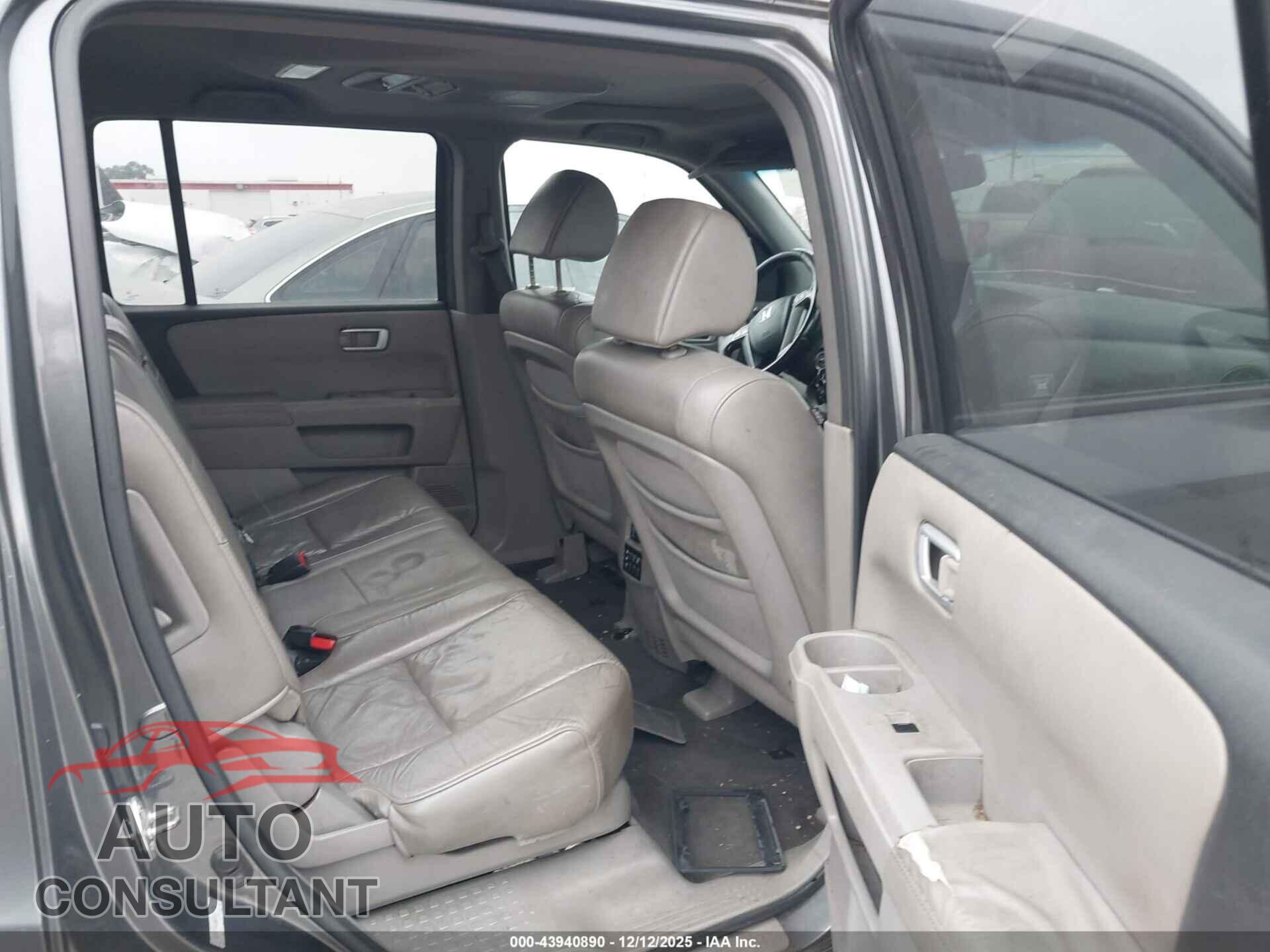 HONDA PILOT 2010 - 5FNYF4H69AB037150