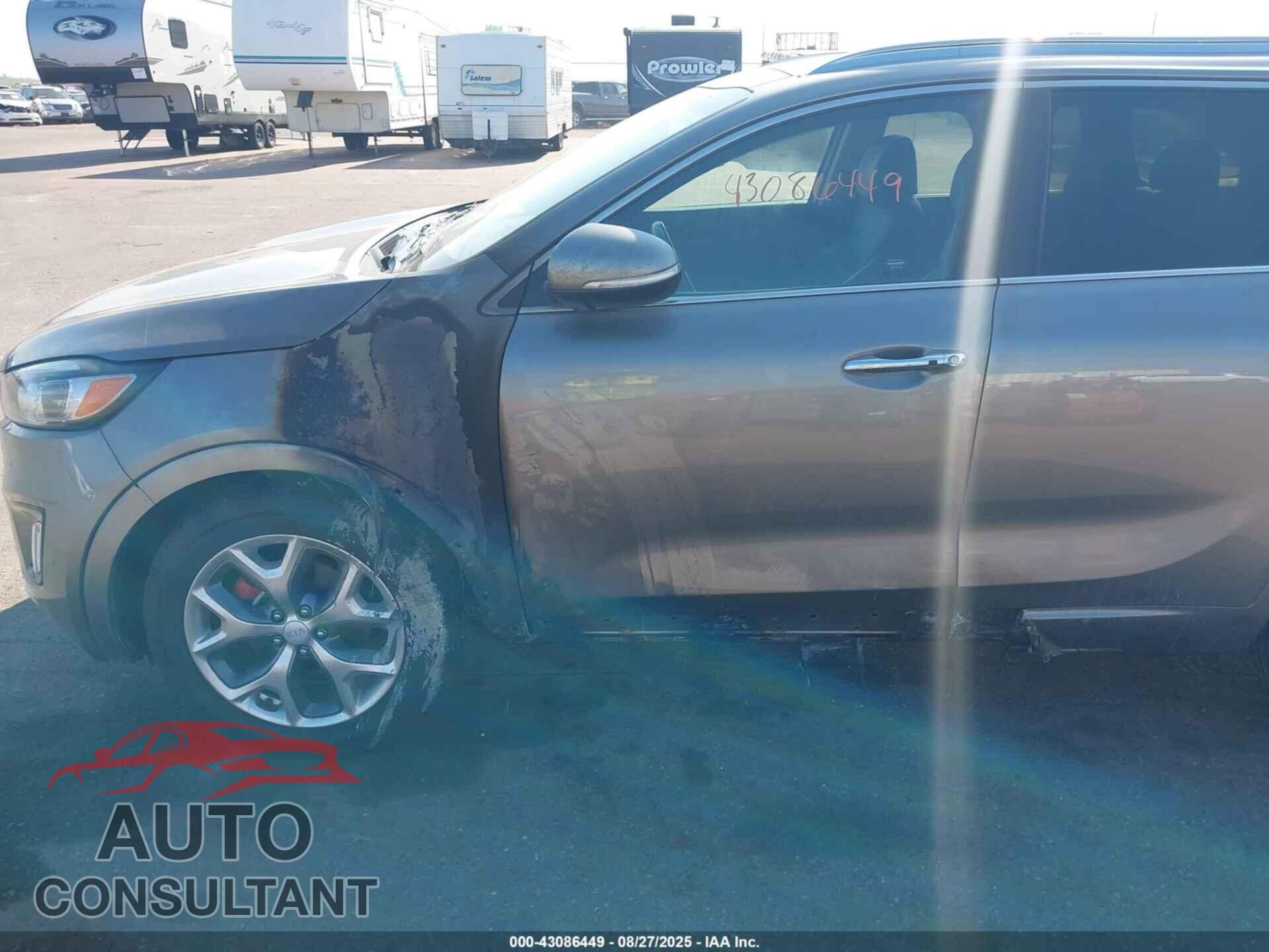 KIA SORENTO 2017 - 5XYPKDA54HG246226