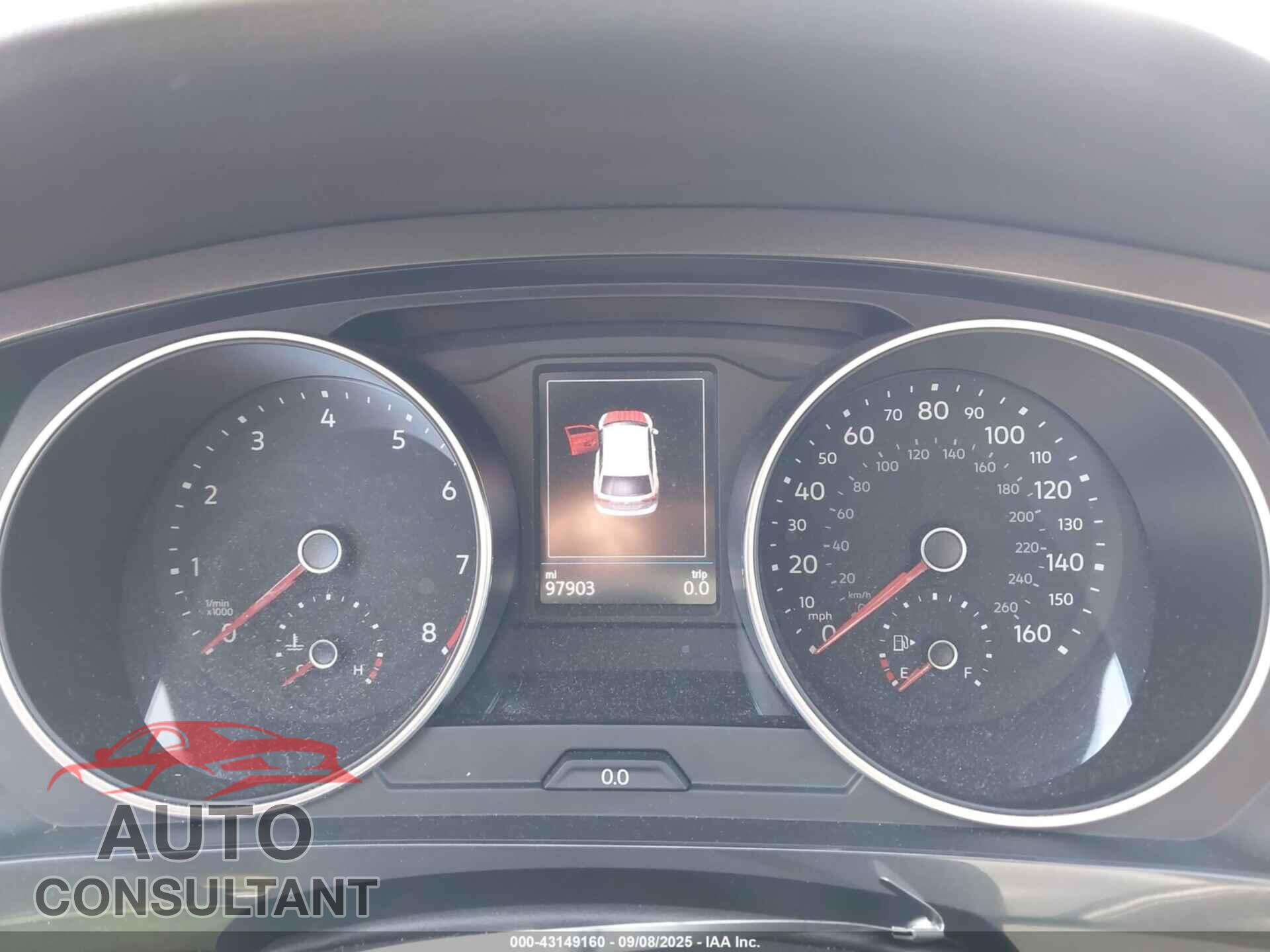 VOLKSWAGEN TIGUAN 2018 - 3VV2B7AX7JM130624