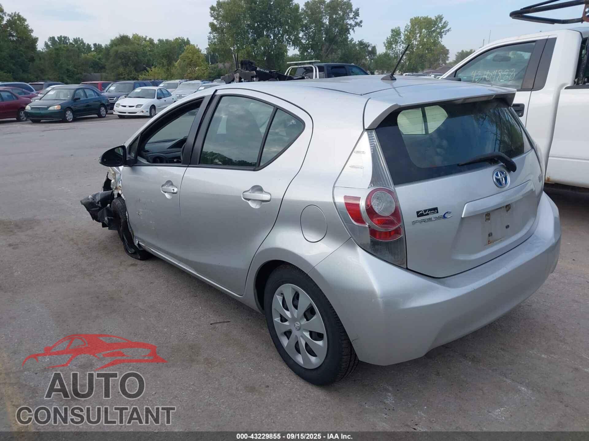 TOYOTA PRIUS C 2014 - JTDKDTB36E1568261
