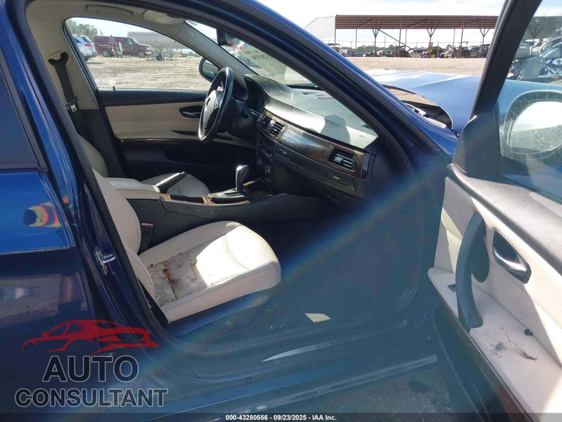 BMW 328I 2011 - WBAPH5G52BNN58912