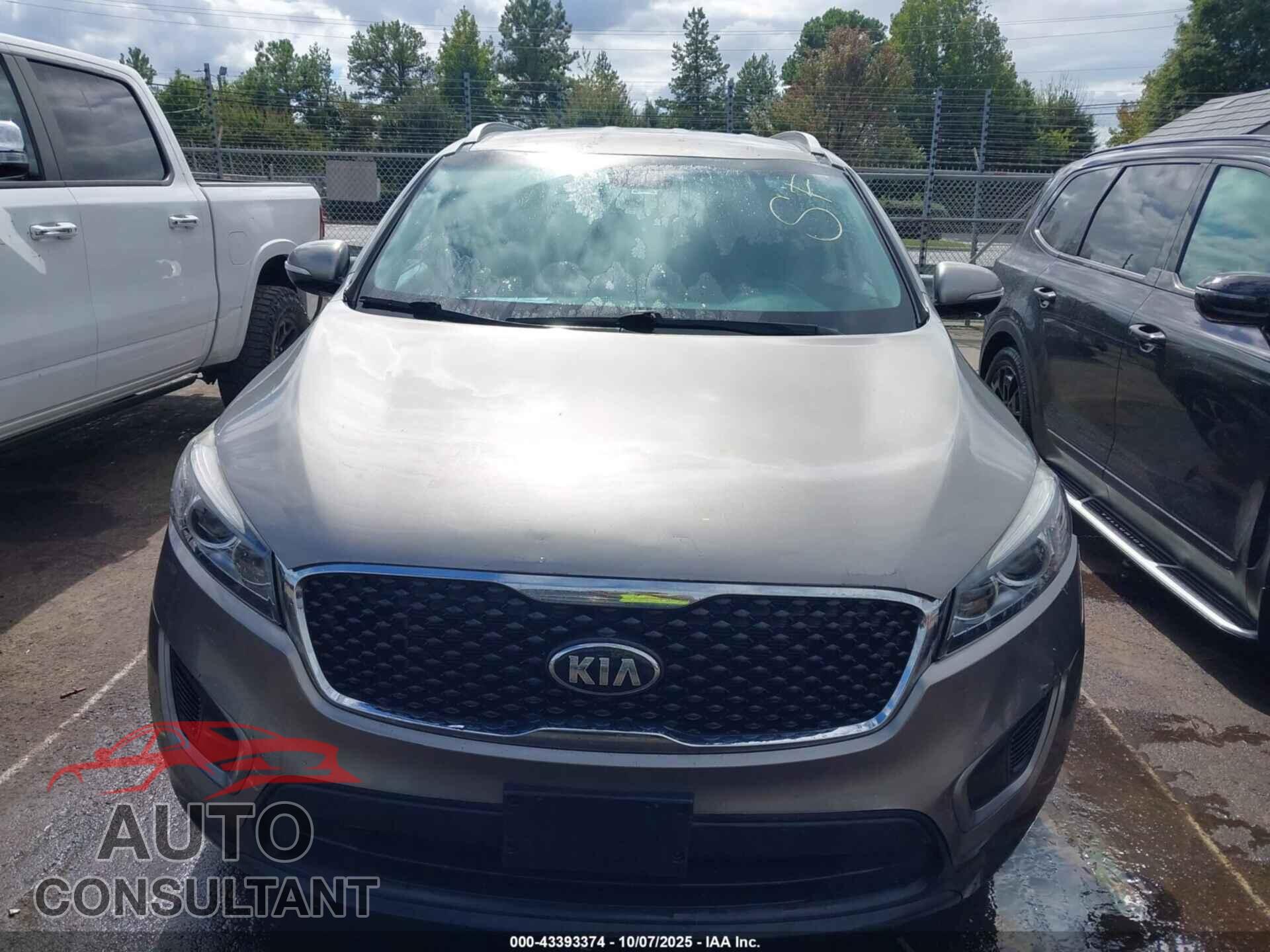 KIA SORENTO 2017 - 5XYPGDA57HG192468