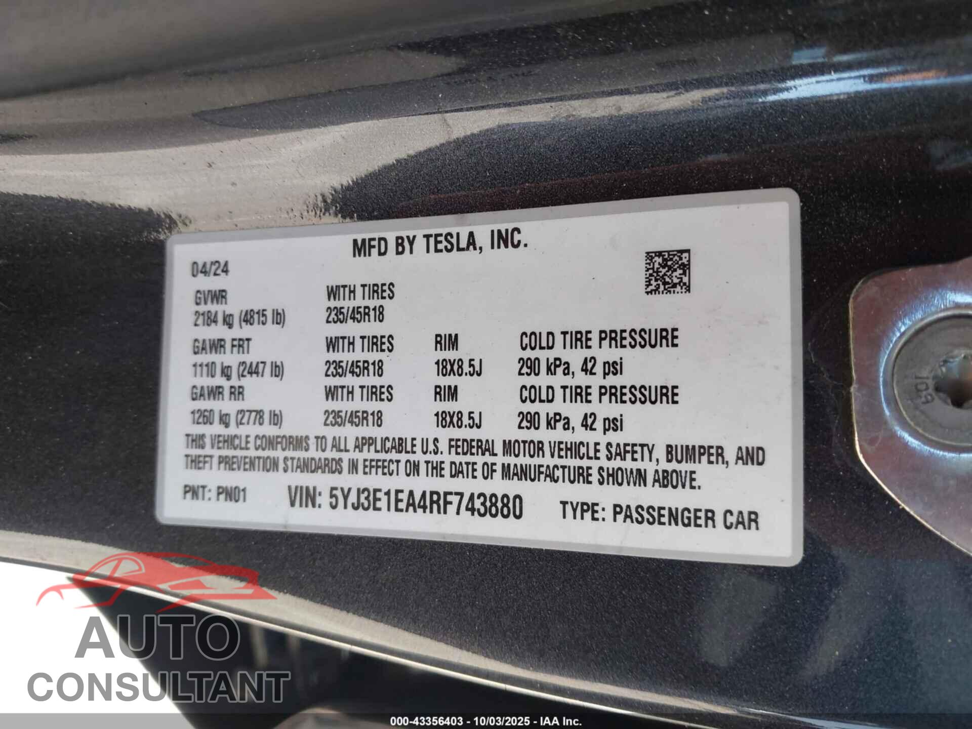 TESLA MODEL 3 2024 - 5YJ3E1EA4RF743880