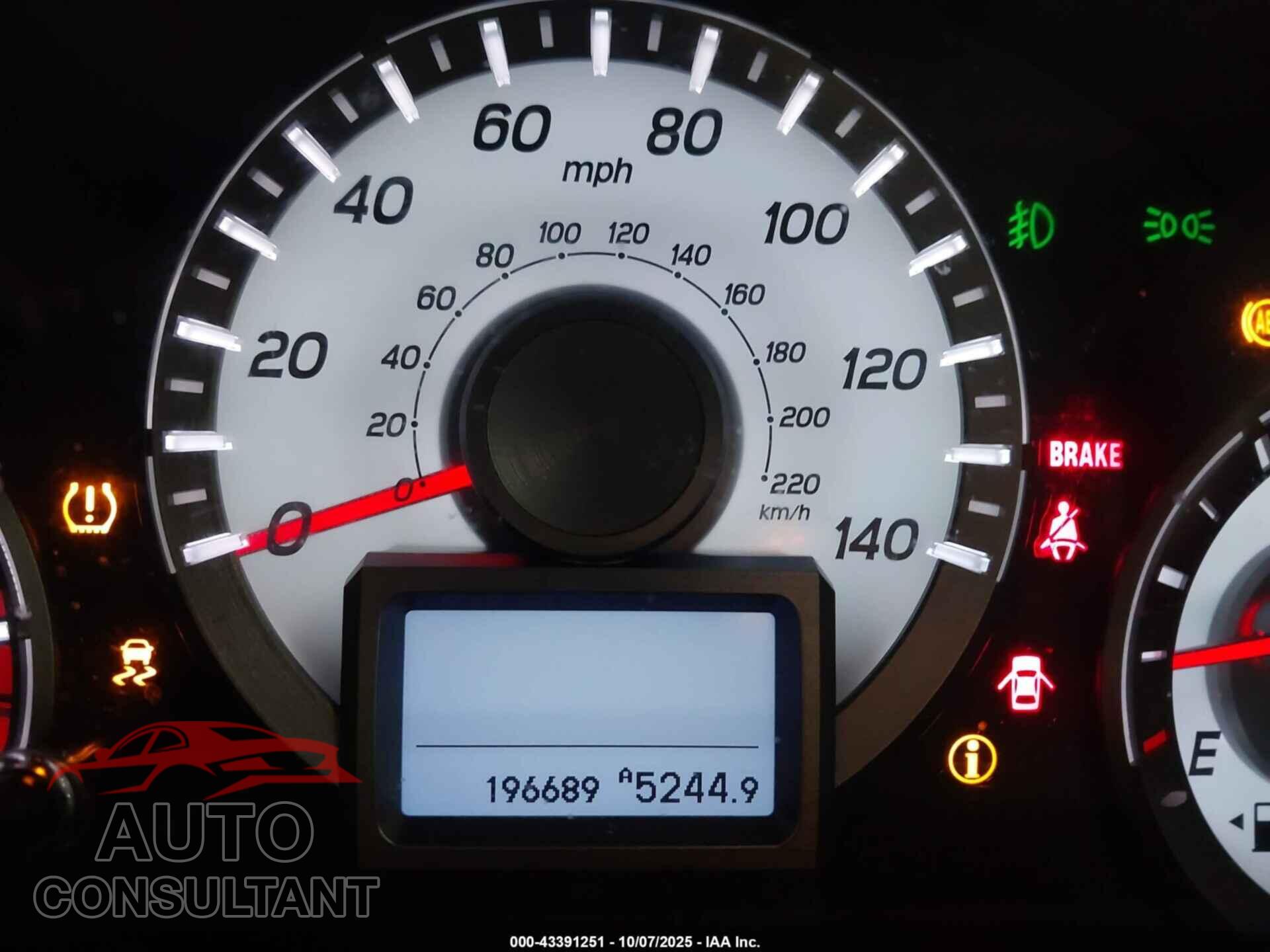 HONDA PILOT 2015 - 5FNYF4H92FB006212