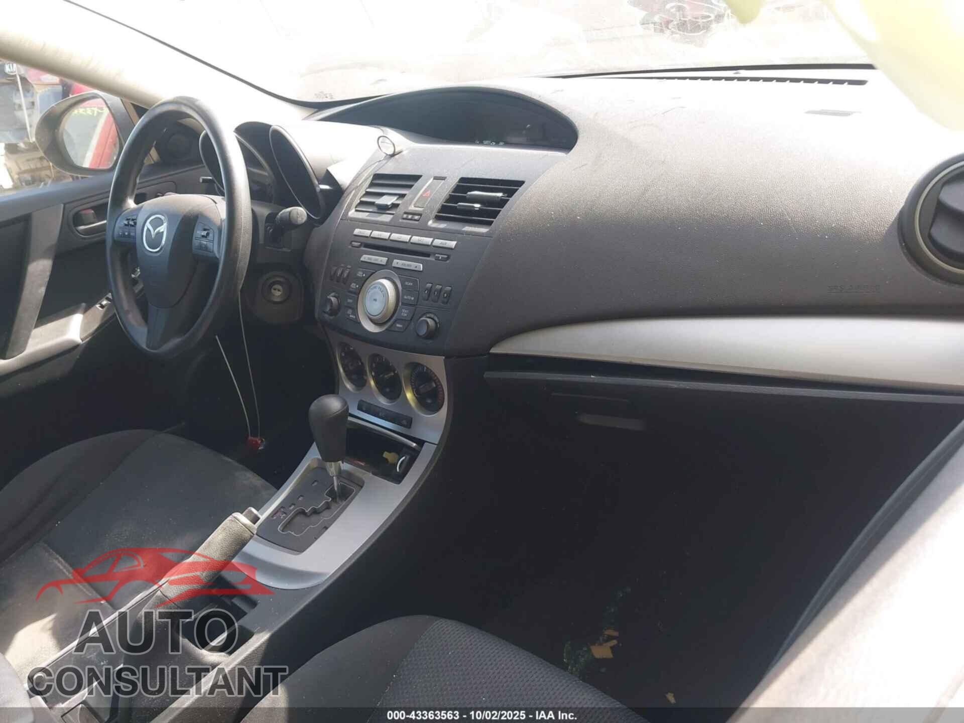 MAZDA MAZDA3 2010 - JM1BL1SG1A1325185