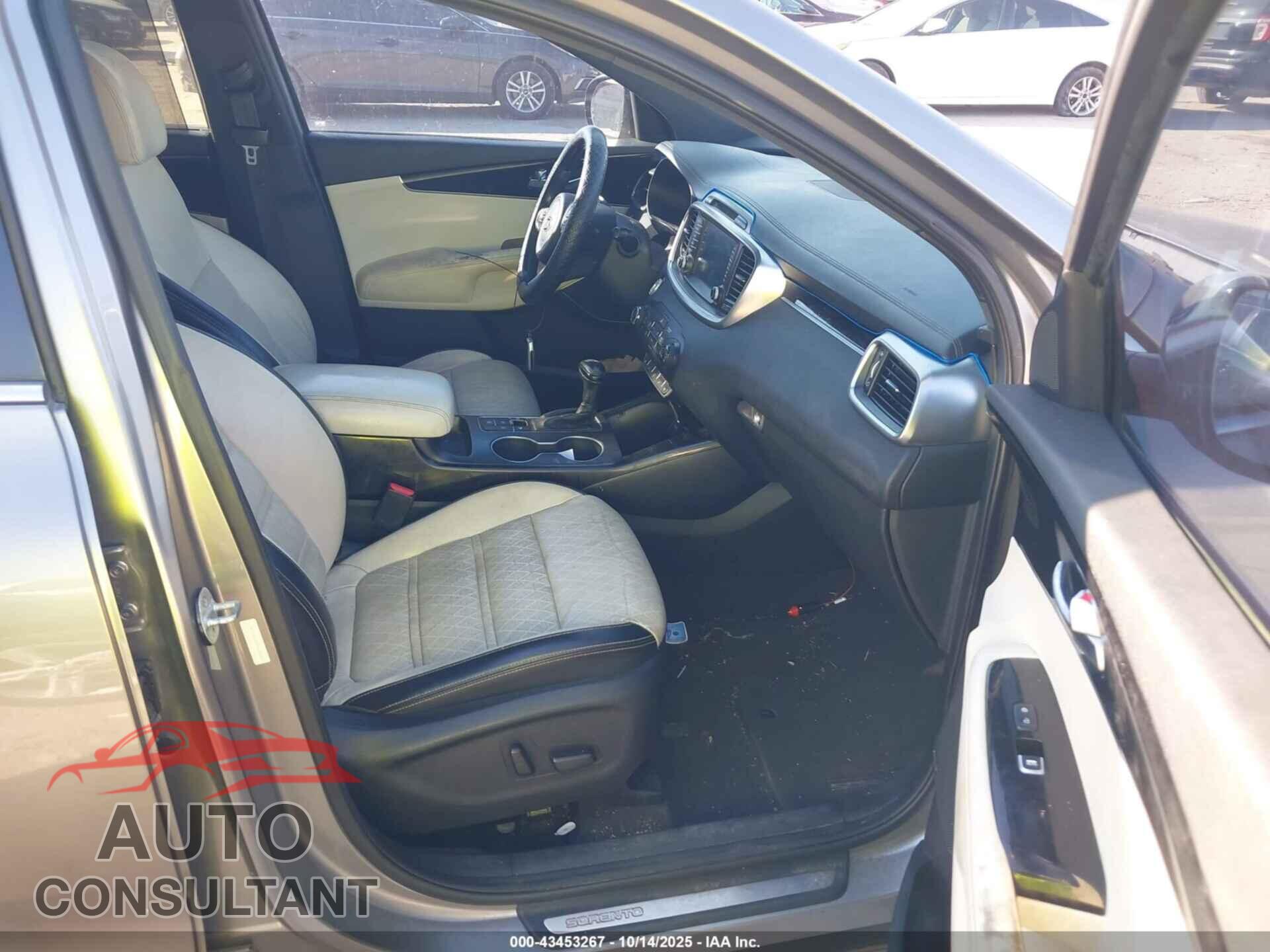 KIA SORENTO 2017 - 5XYPK4A59HG200634