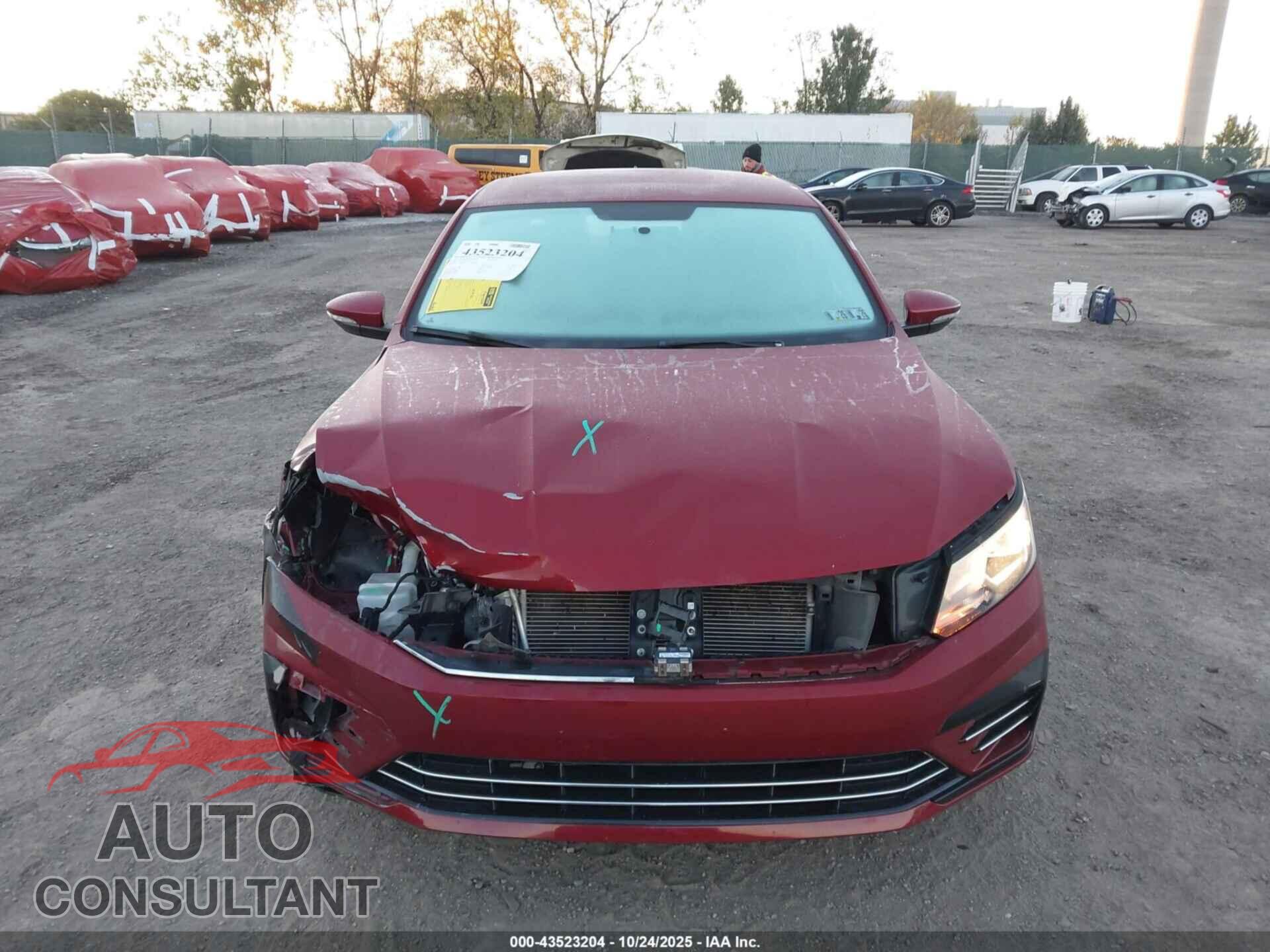 VOLKSWAGEN PASSAT 2017 - 1VWDT7A33HC037593