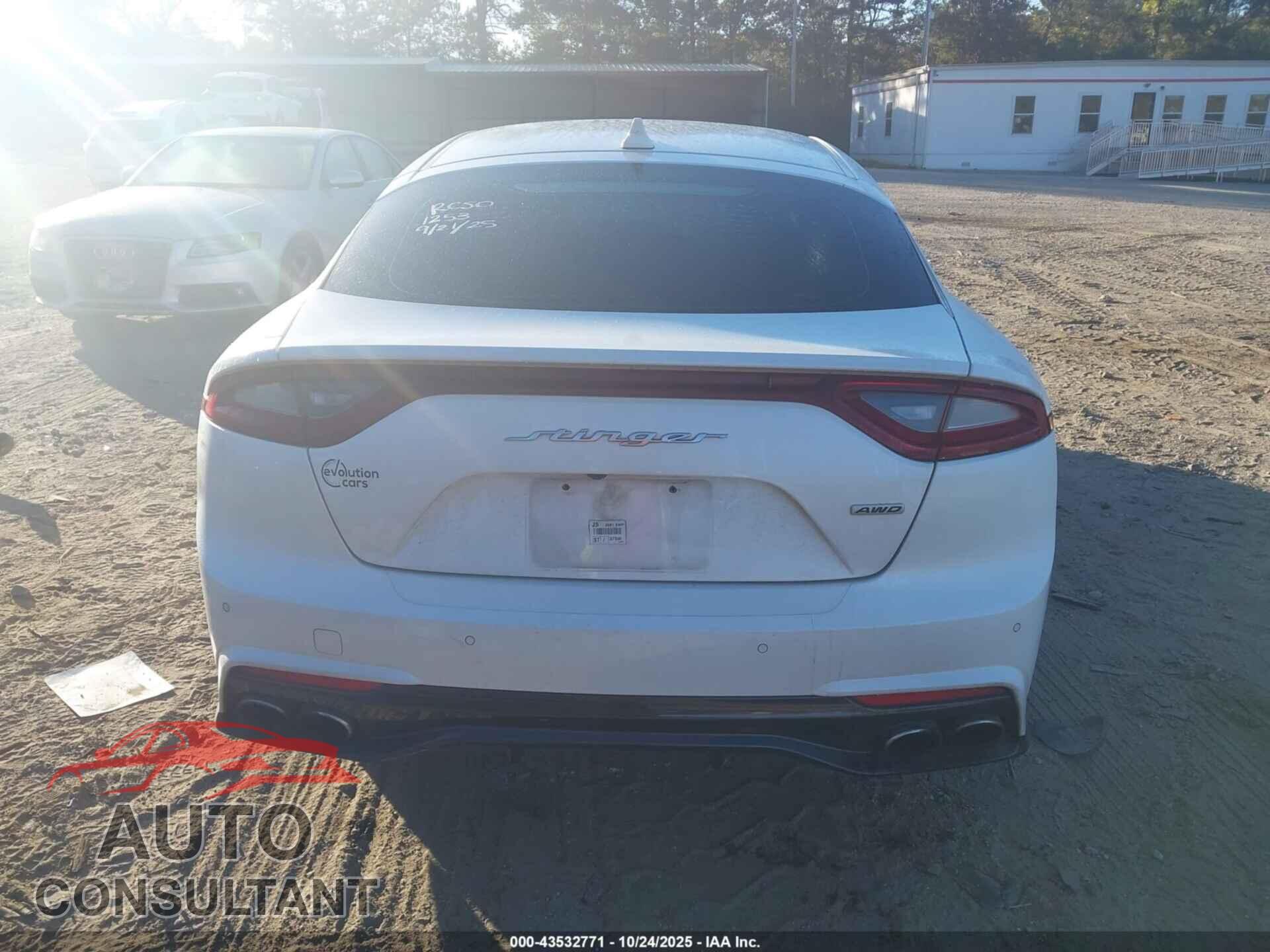 KIA STINGER 2018 - KNAE15LA6J6031253
