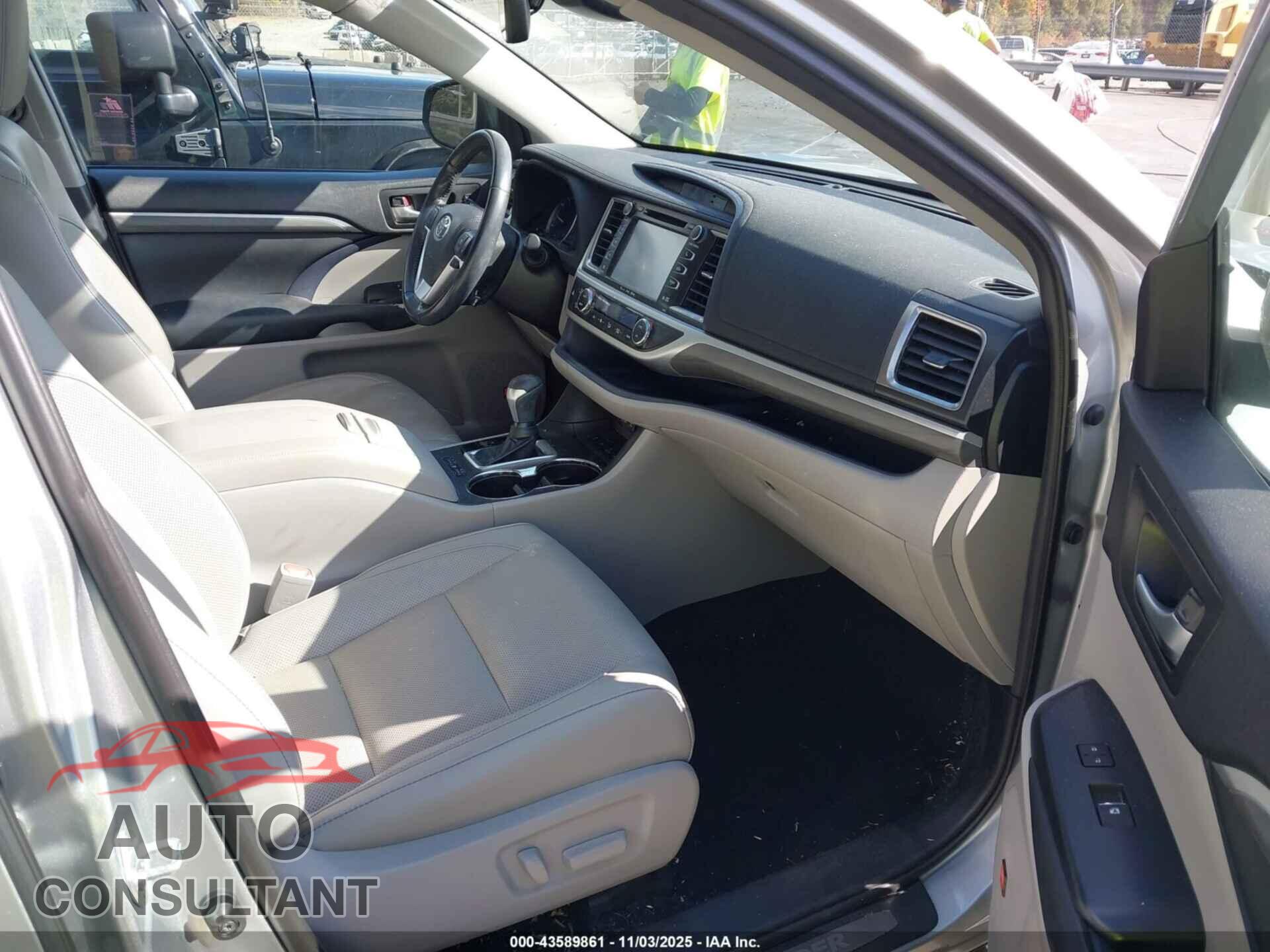 TOYOTA HIGHLANDER 2019 - 5TDDZRFH6KS957886