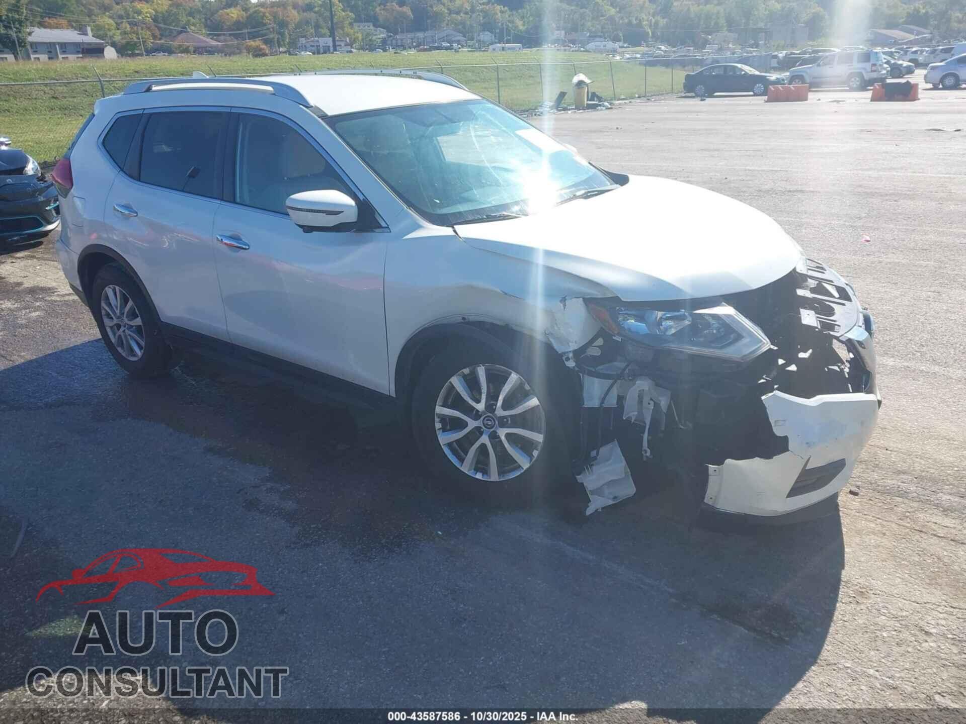 NISSAN ROGUE 2017 - KNMAT2MT4HP509880