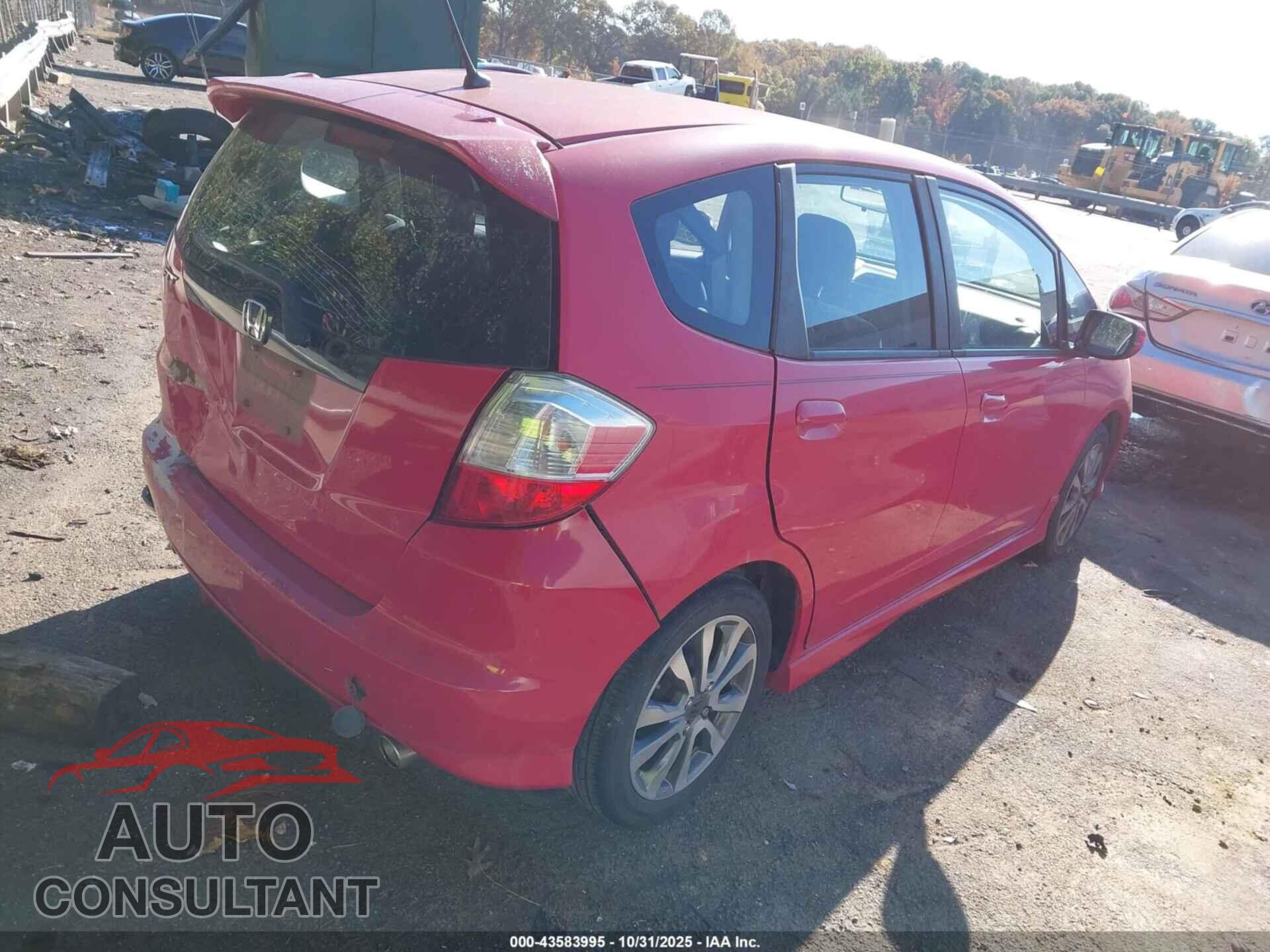 HONDA FIT 2013 - JHMGE8H55DC009505