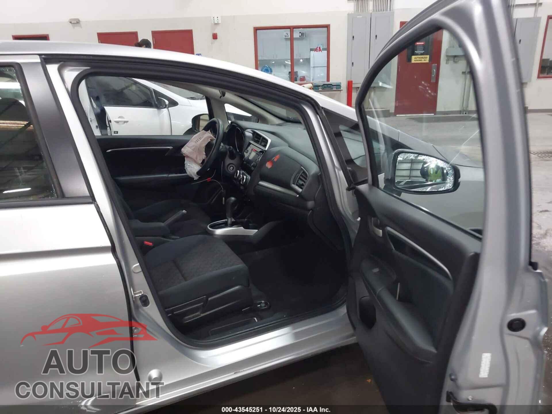 HONDA FIT 2016 - JHMGK5H54GS007584