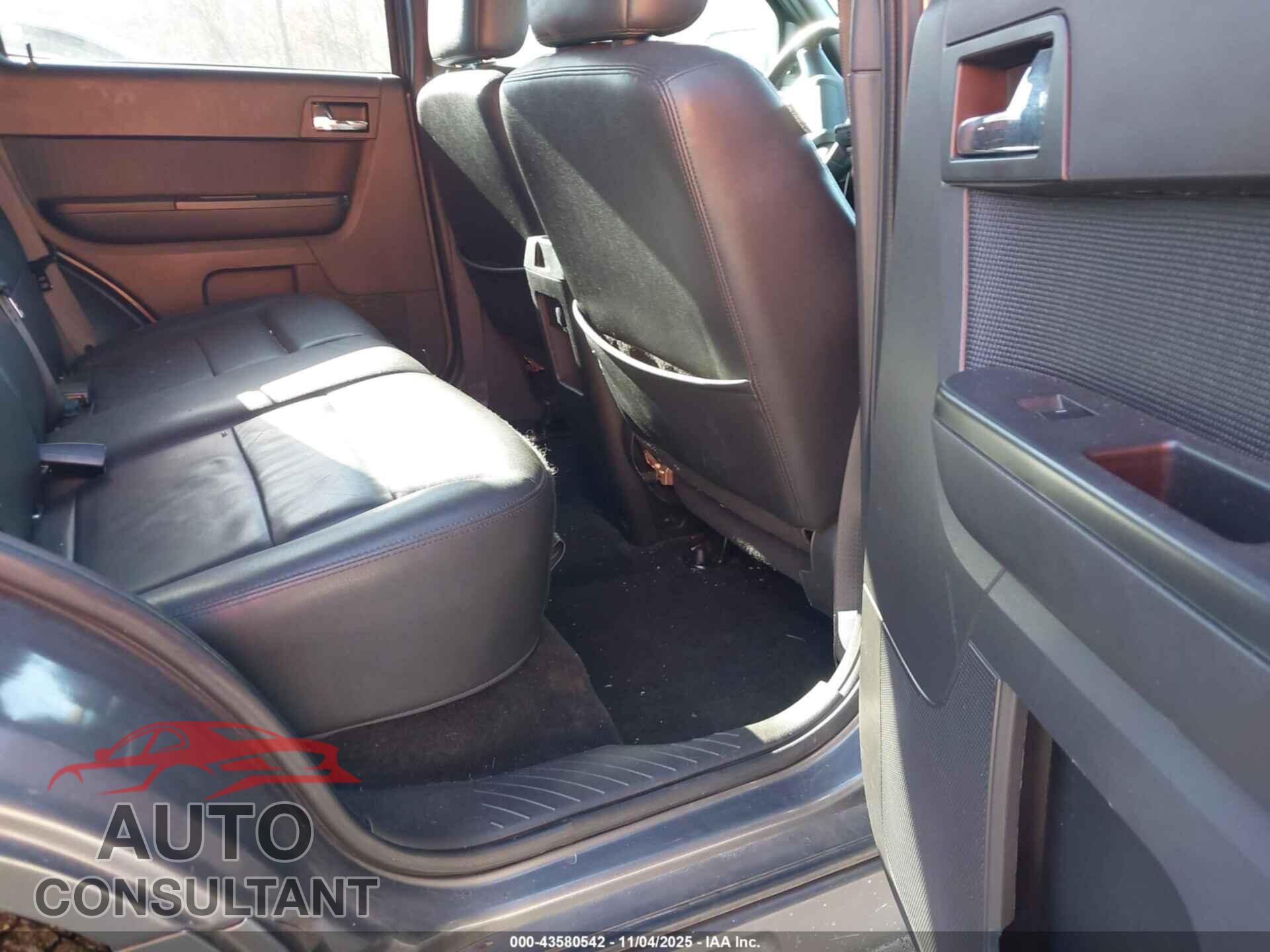 FORD ESCAPE 2011 - 1FMCU9EGXBKC31180