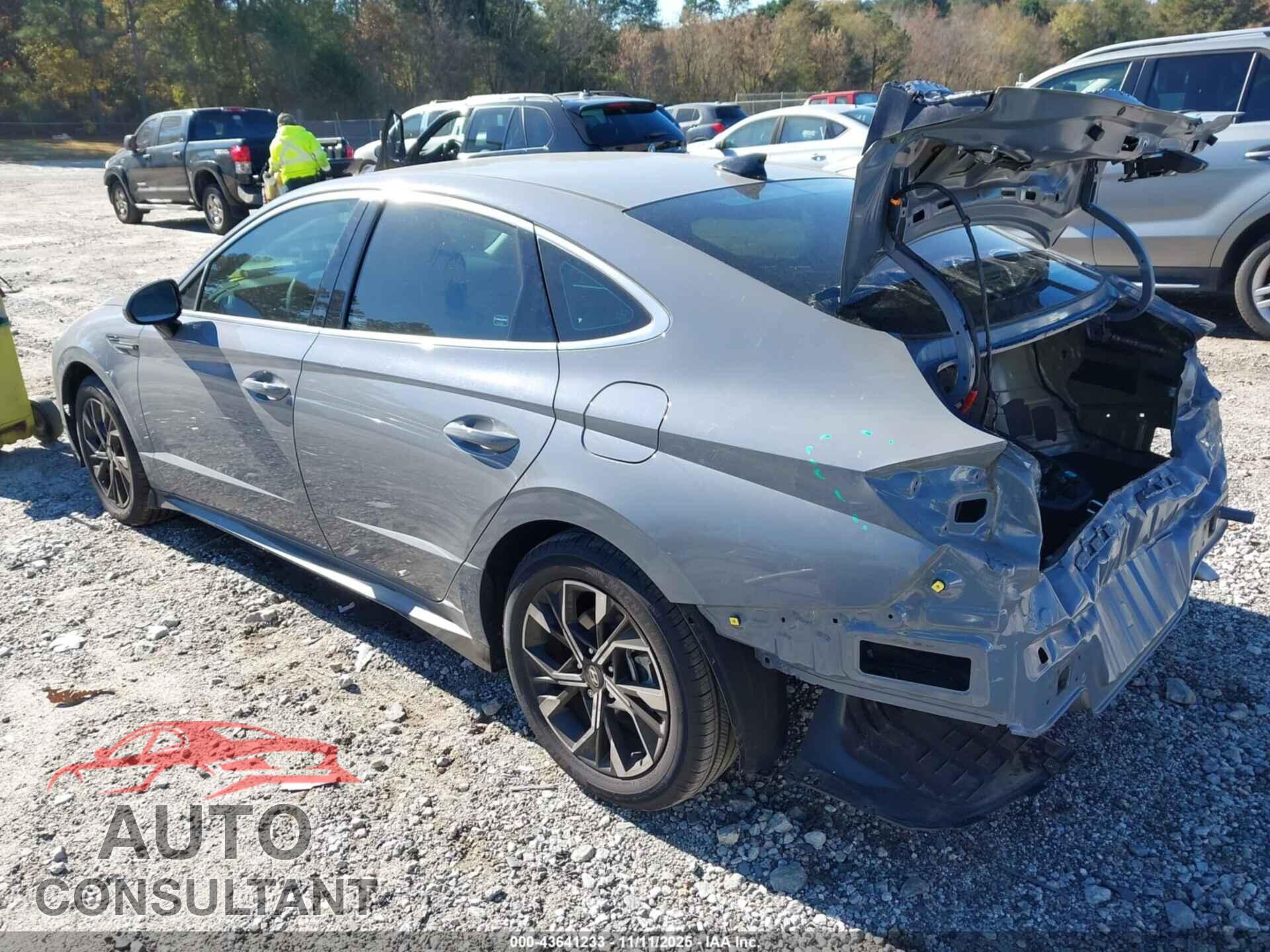 HYUNDAI SONATA 2024 - KMHL64JA8RA387765