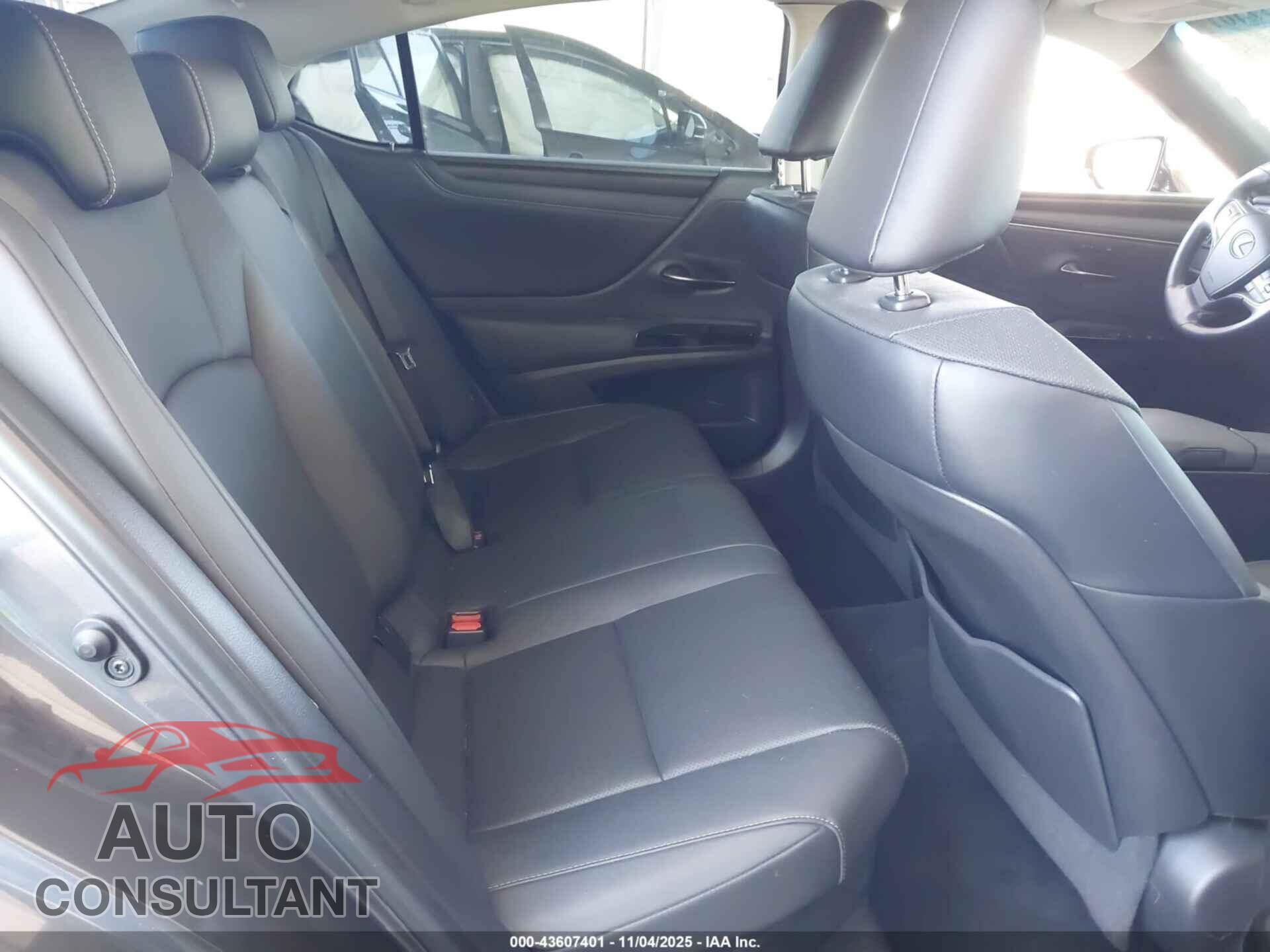 LEXUS ES 300H 2022 - 58ADA1C14NU015436