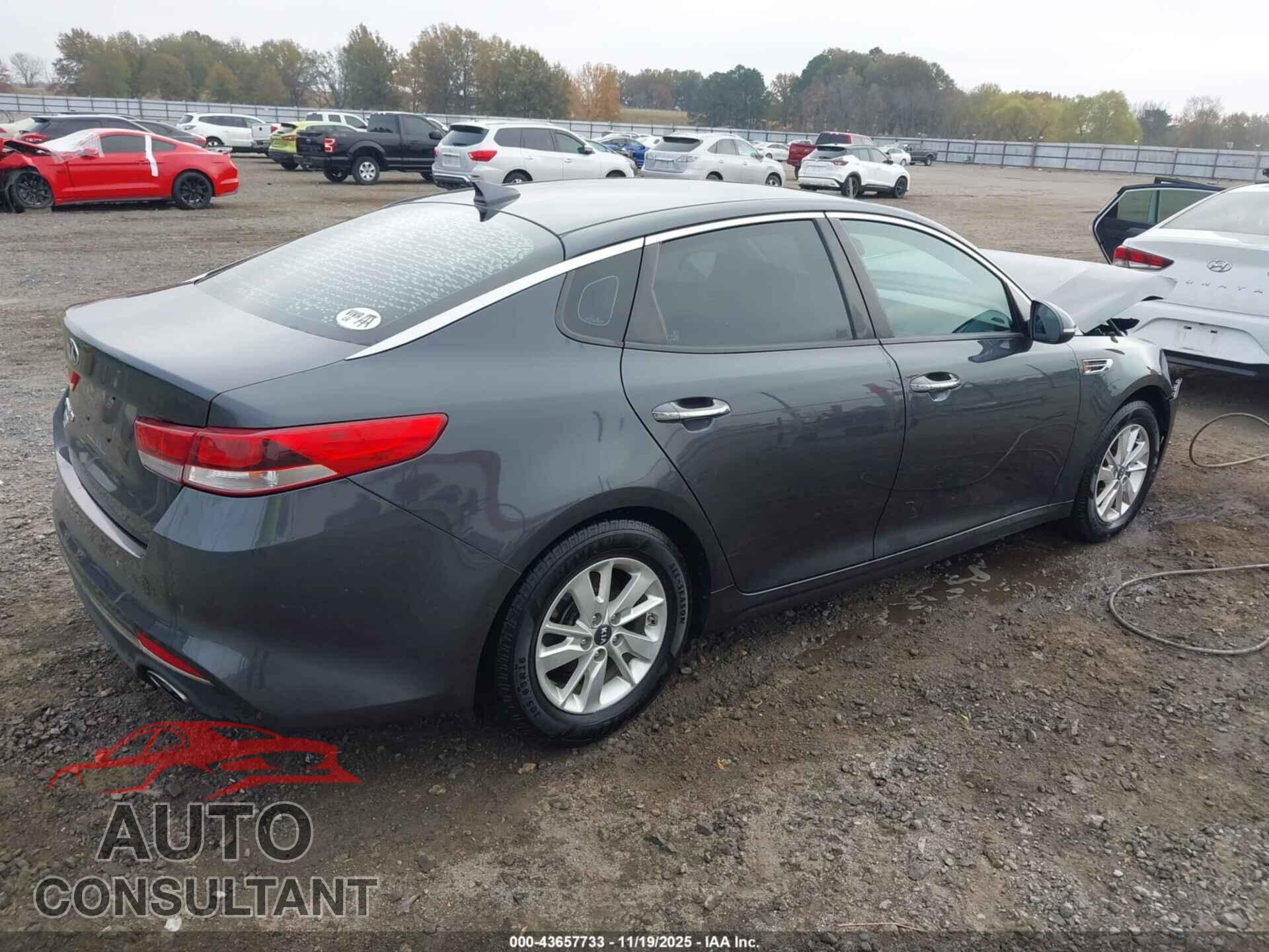 KIA OPTIMA 2018 - KNAGT4L38J5219406