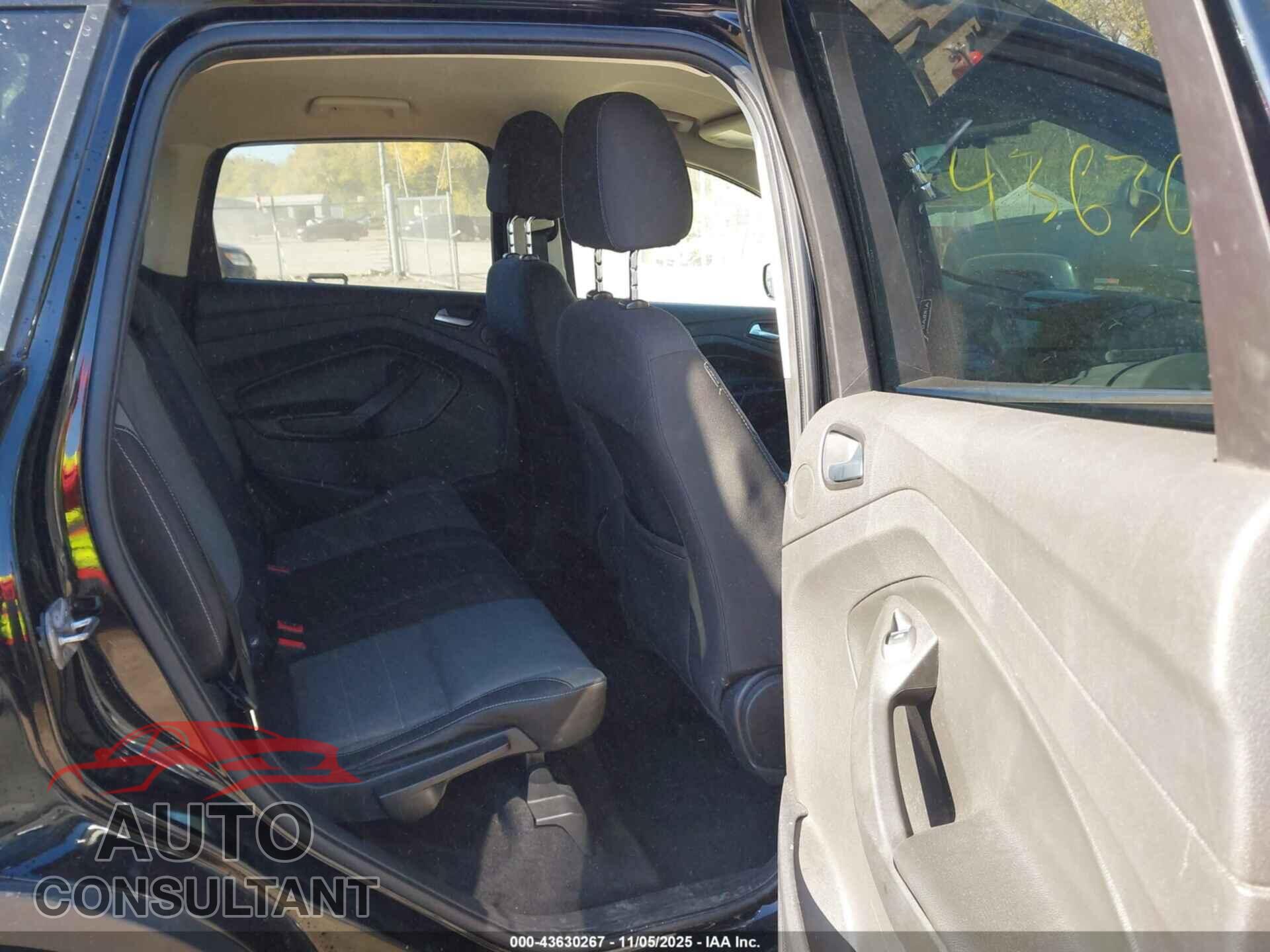 FORD ESCAPE 2016 - 1FMCU0GX0GUC56416