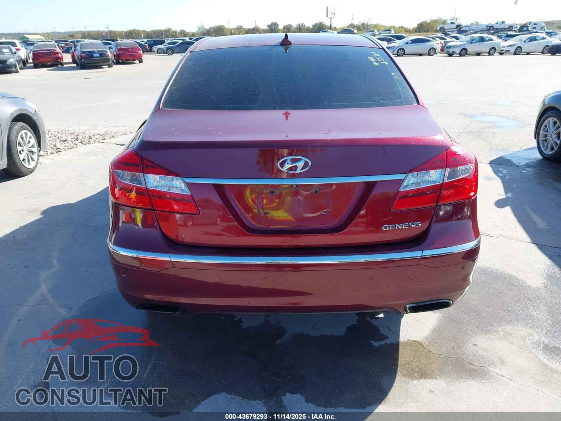 HYUNDAI GENESIS 2013 - KMHGC4DD3DU235710