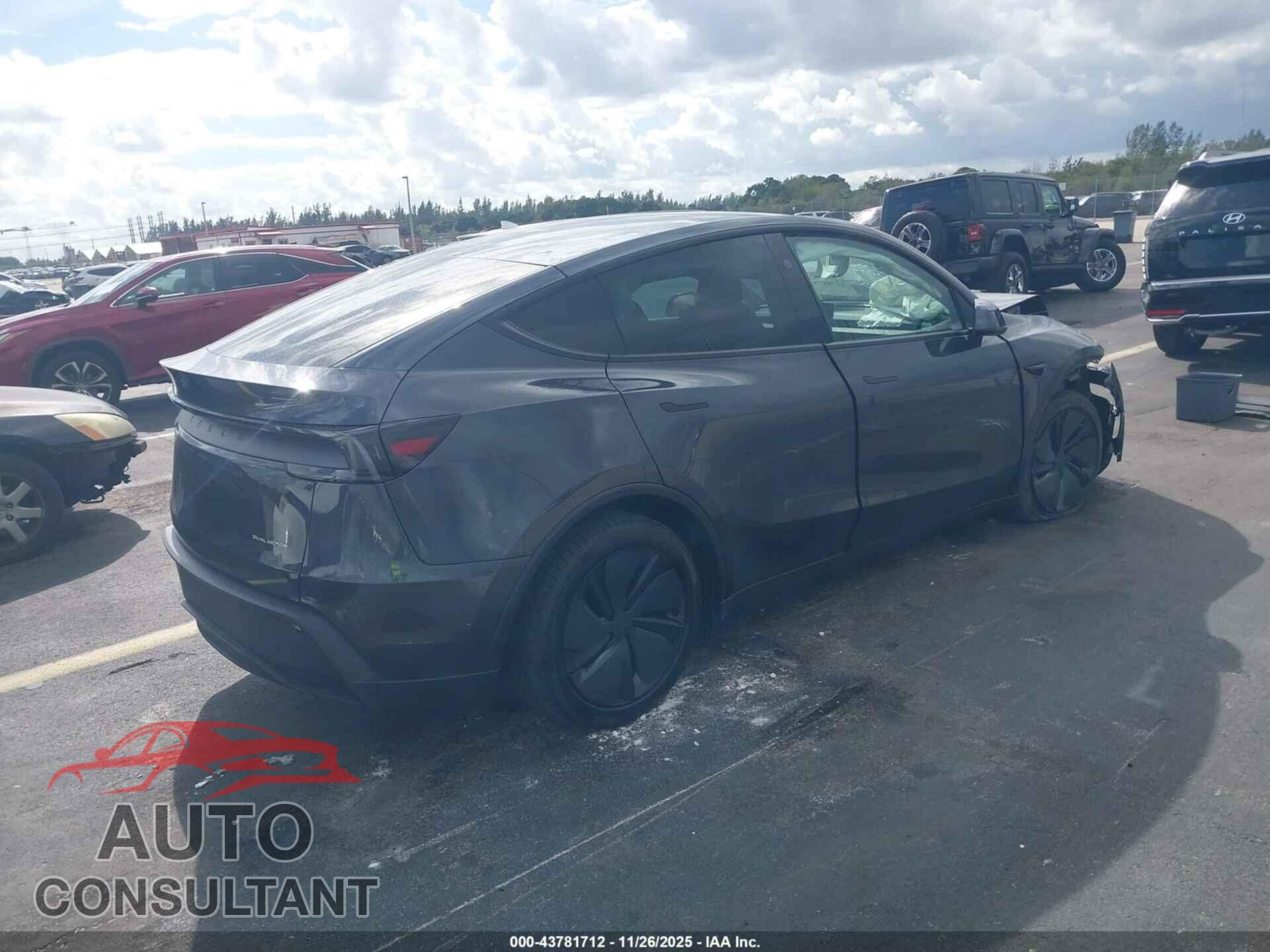 TESLA MODEL Y 2026 - 7SAYGDEE7TA393964